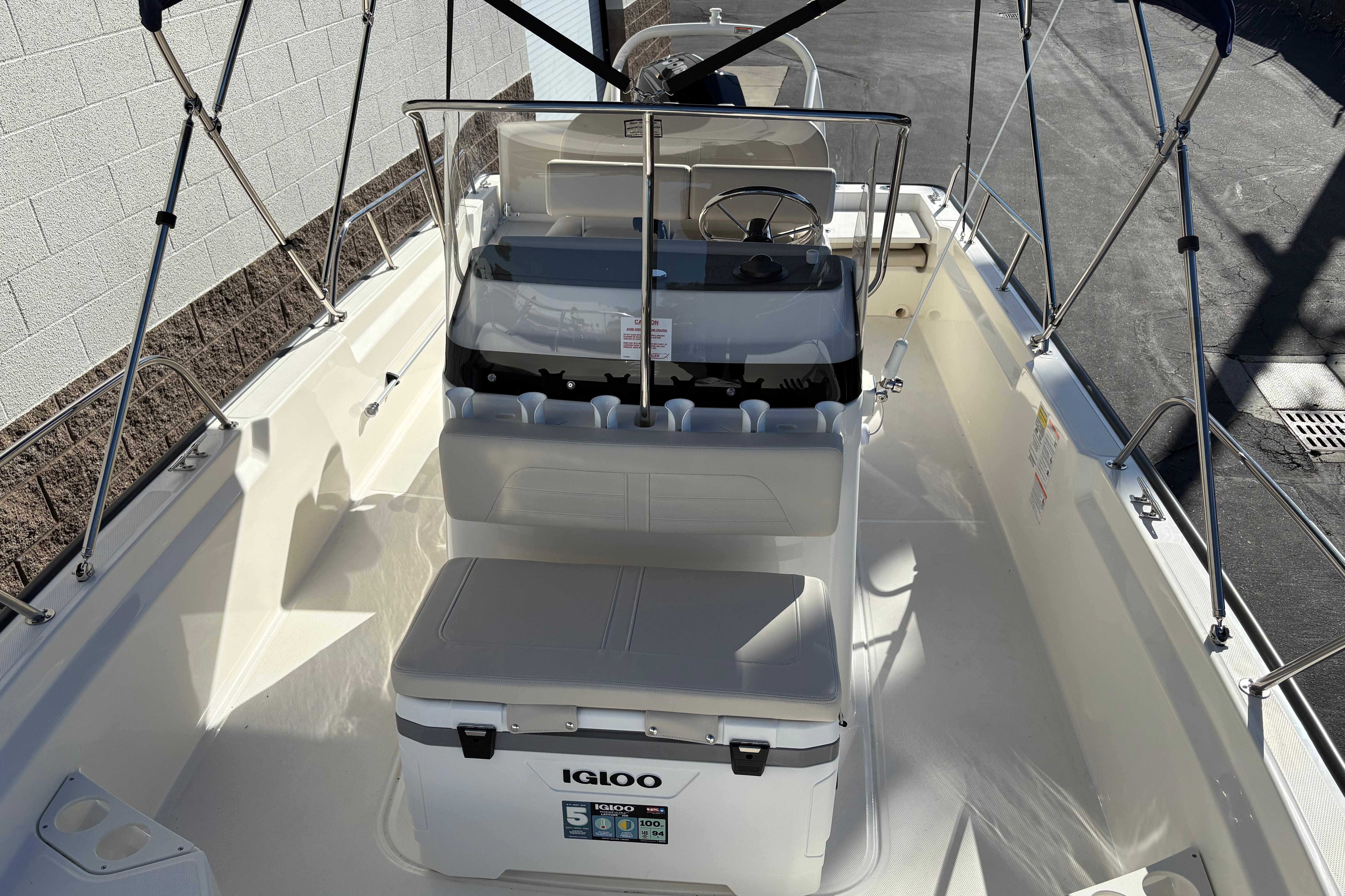 2026 Boston Whaler 210 Montauk #BW0232I inventory image at Sun Country Marine Group, San Jose-Campbell