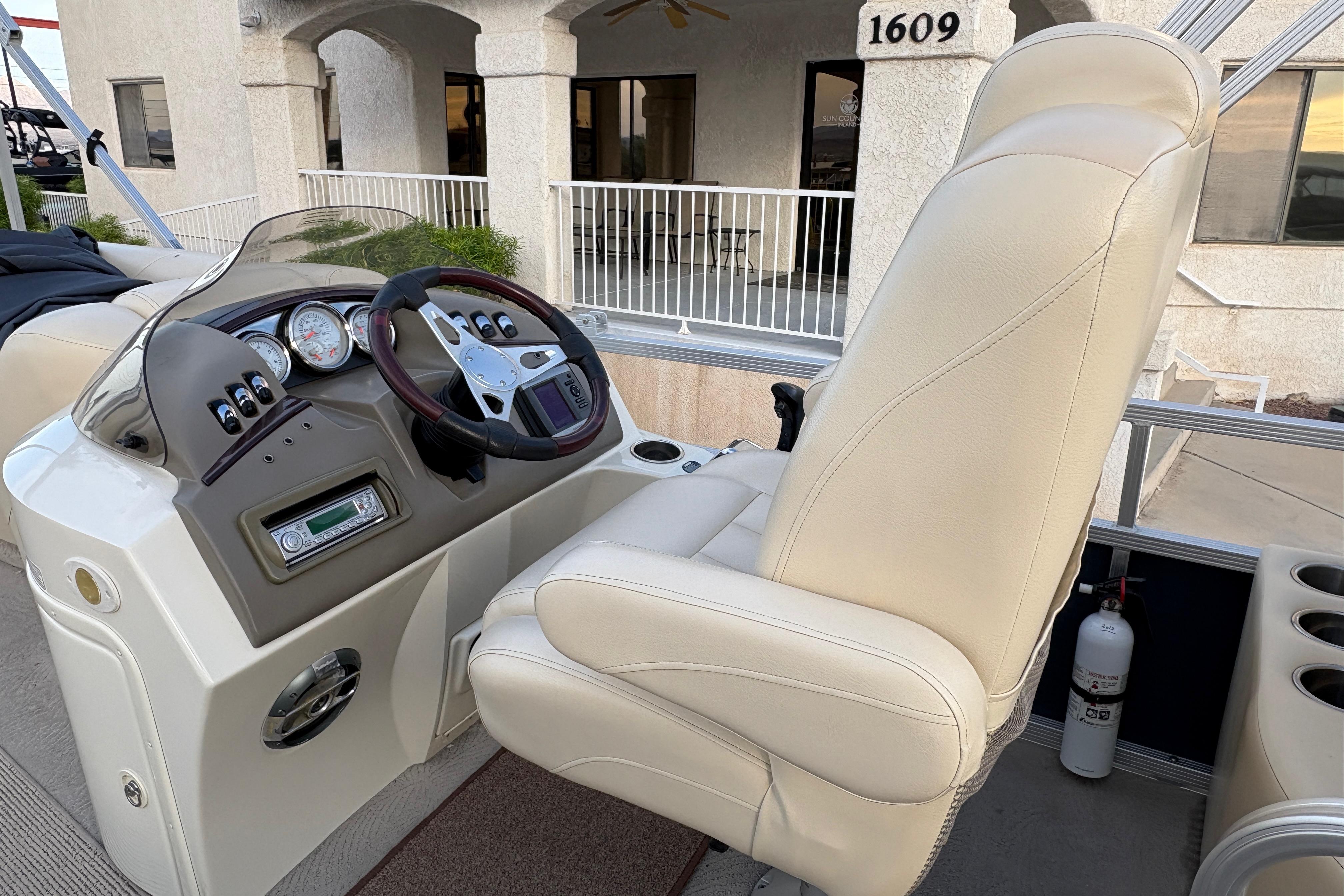 2008 Bennington 2575RCW I/O #TBJC9665 inventory image at Sun Country Marine Group, Lake Havasu City, AZ