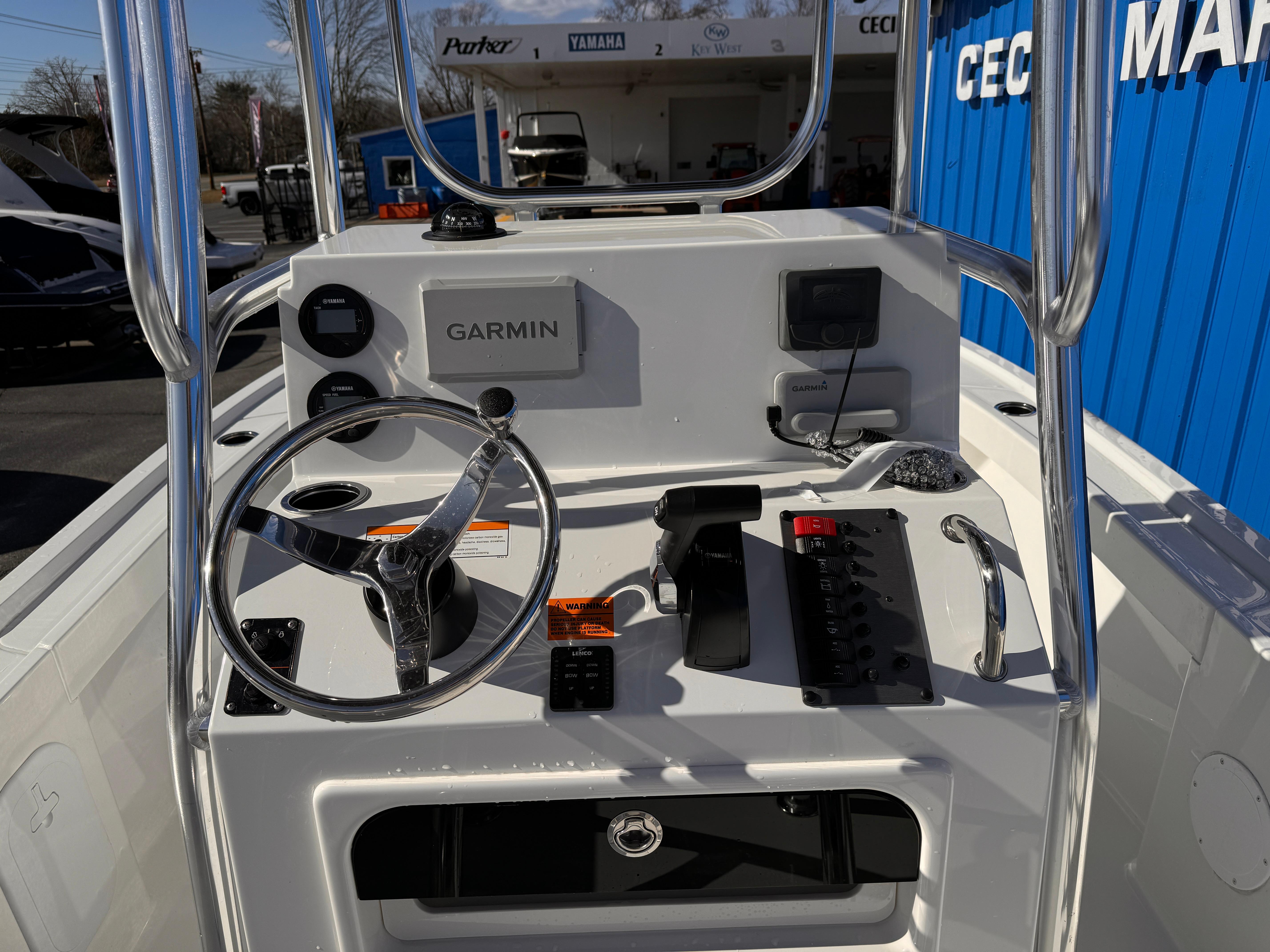 2025-parker-18se-center-console-power-9756526-20250412105131535-1_xlarge