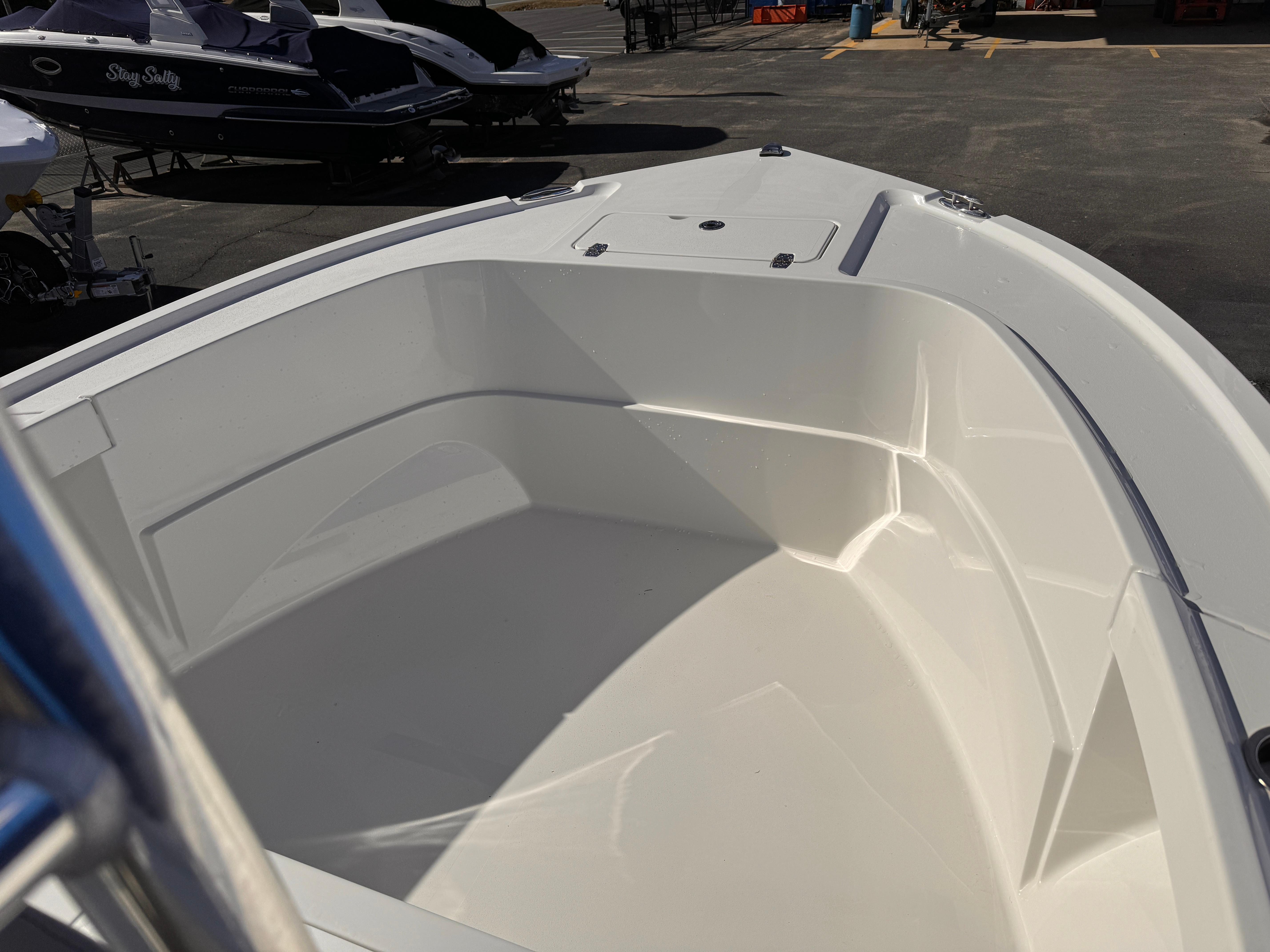 2025-parker-18se-center-console-power-9756526-20250412105137613-1_xlarge