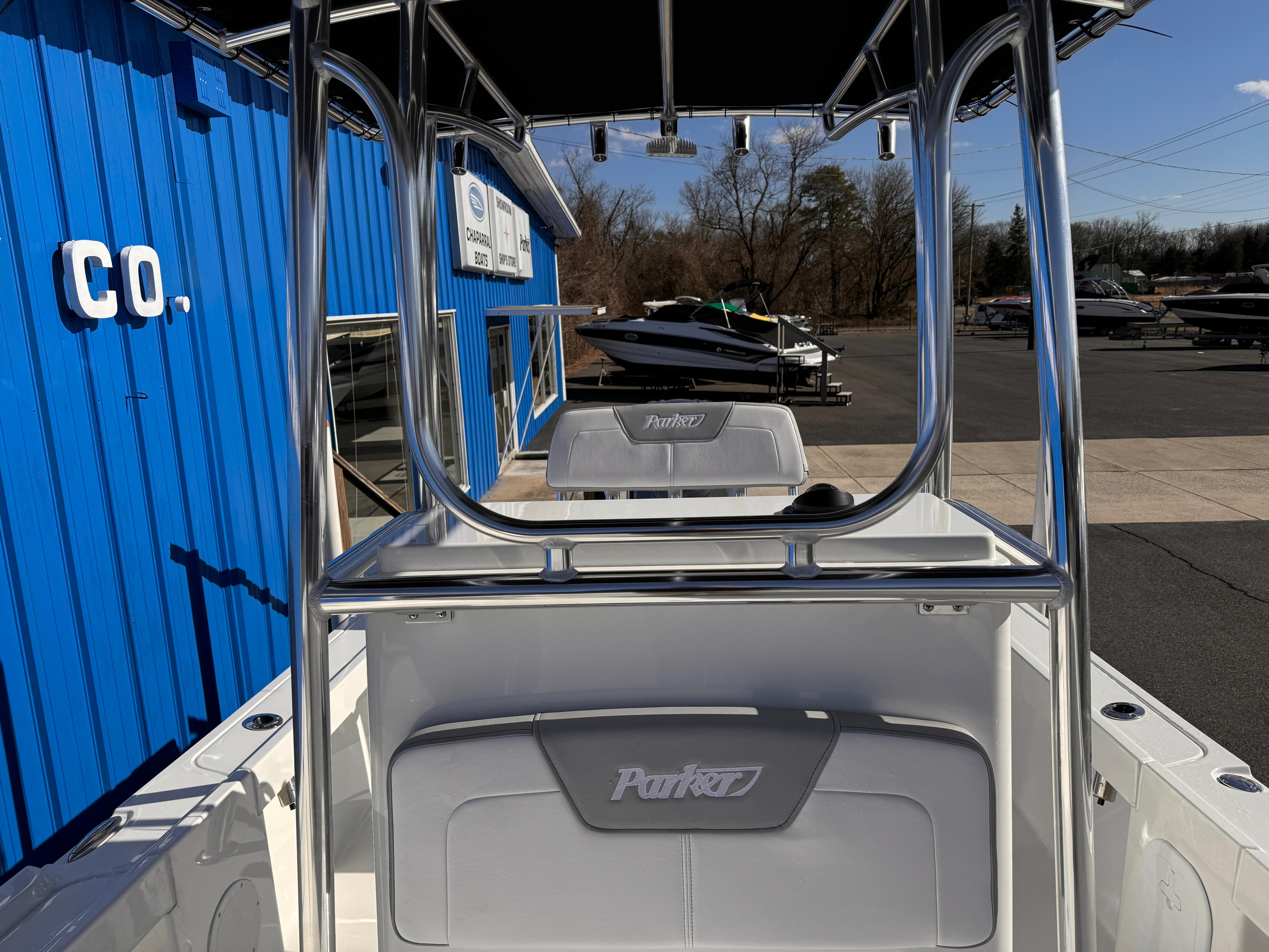 2025-parker-18se-center-console-power-9756526-20250412105149111-1_xlarge
