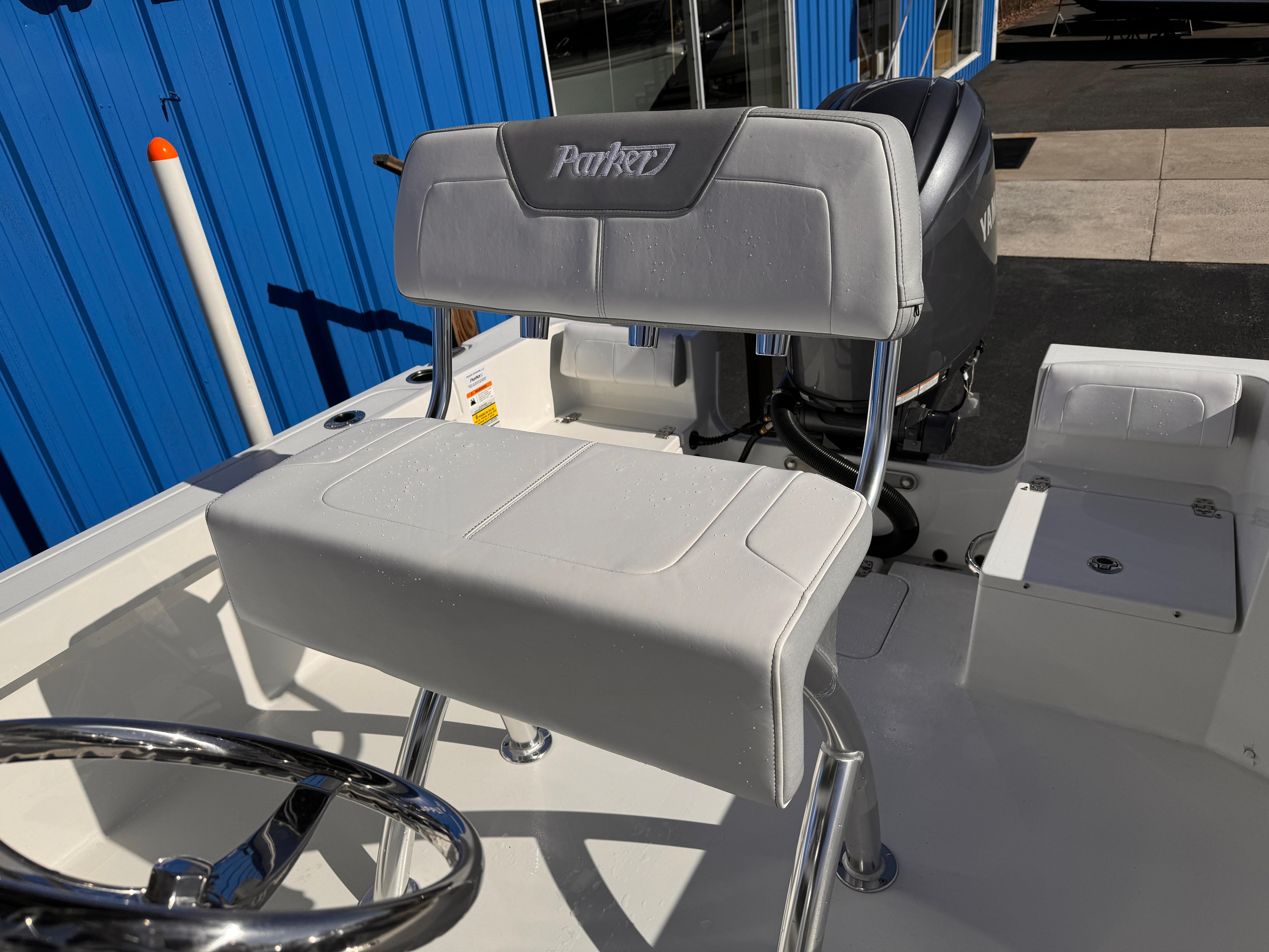 2025-parker-18se-center-console-power-9756526-20250412105214863-1_xlarge