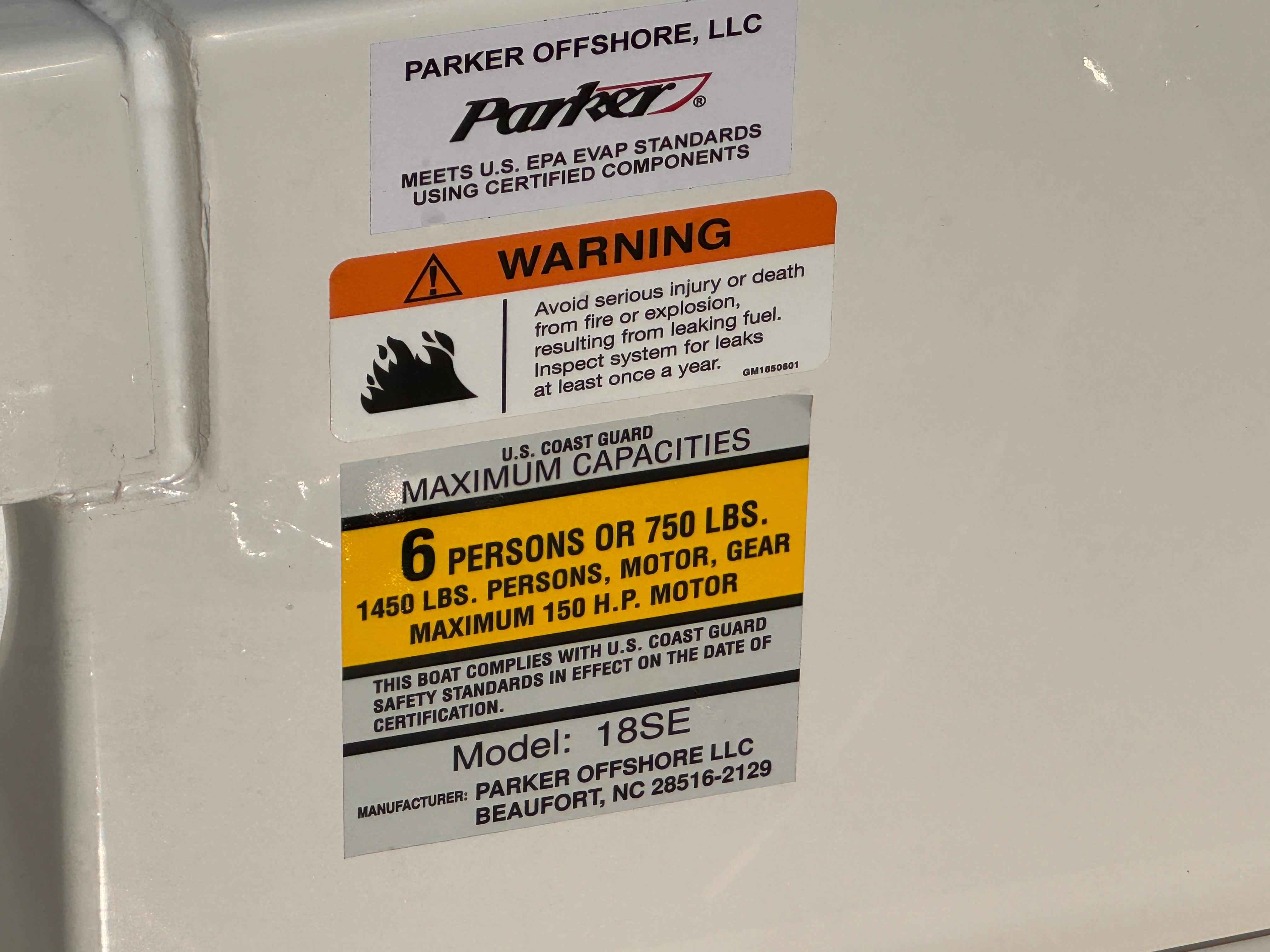 2025-parker-18se-center-console-power-9756526-20250412105324784-1_xlarge
