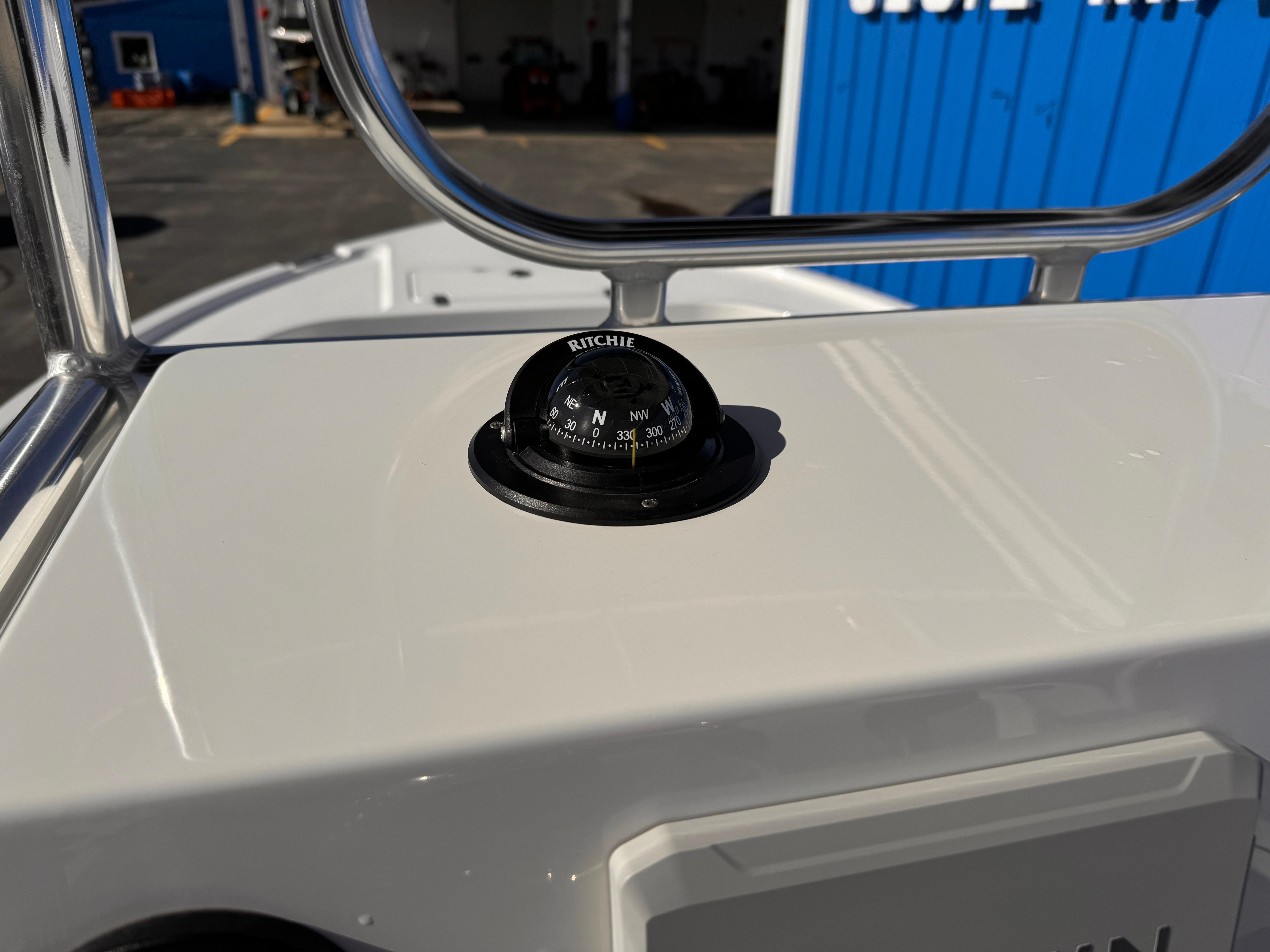 2025-parker-18se-center-console-power-9756526-20250412105328306-1_xlarge