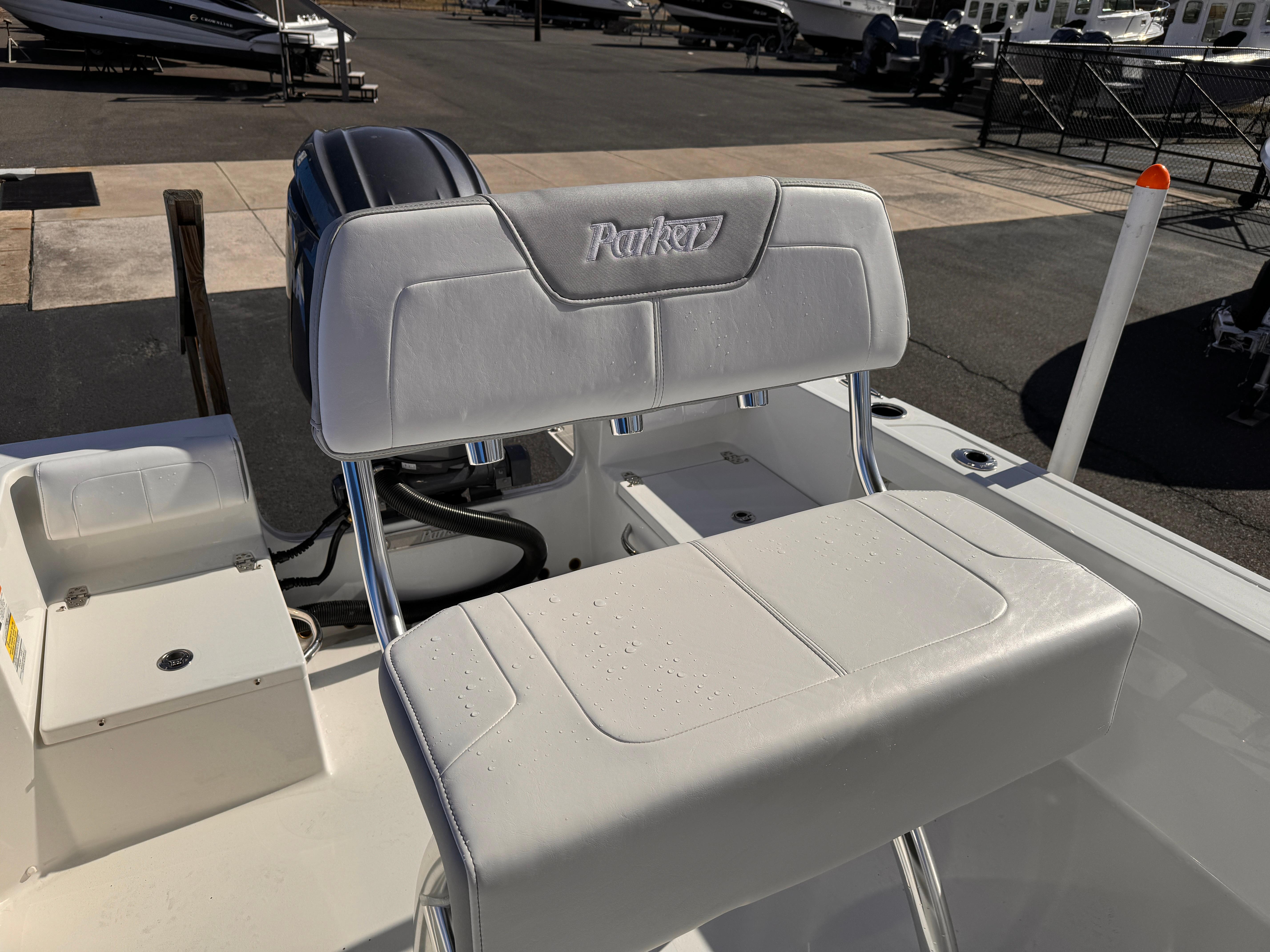 2025-parker-18se-center-console-power-9756526-20250412105333550-1_xlarge