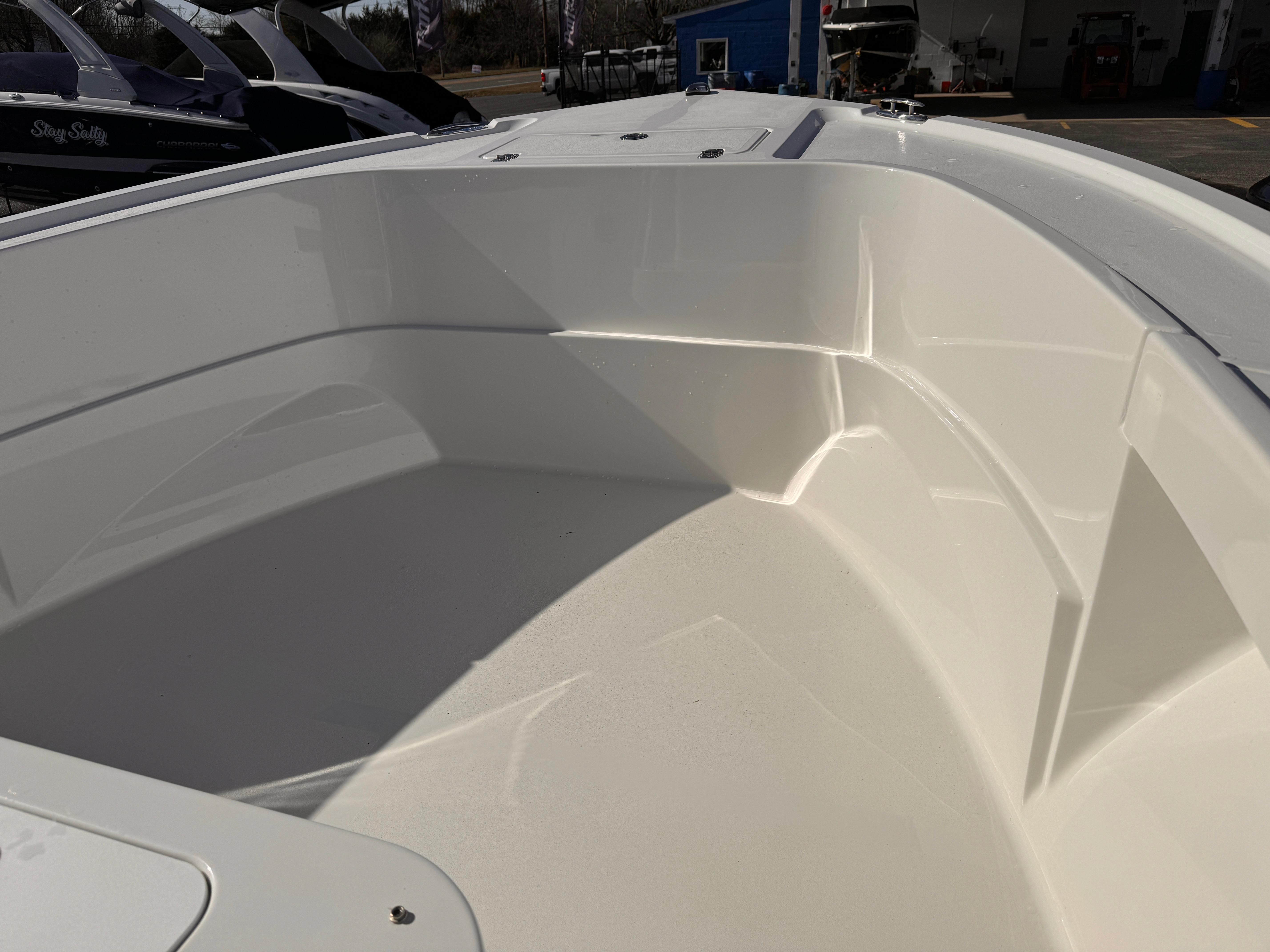 2025-parker-18se-center-console-power-9756526-20250412105353384-1_xlarge