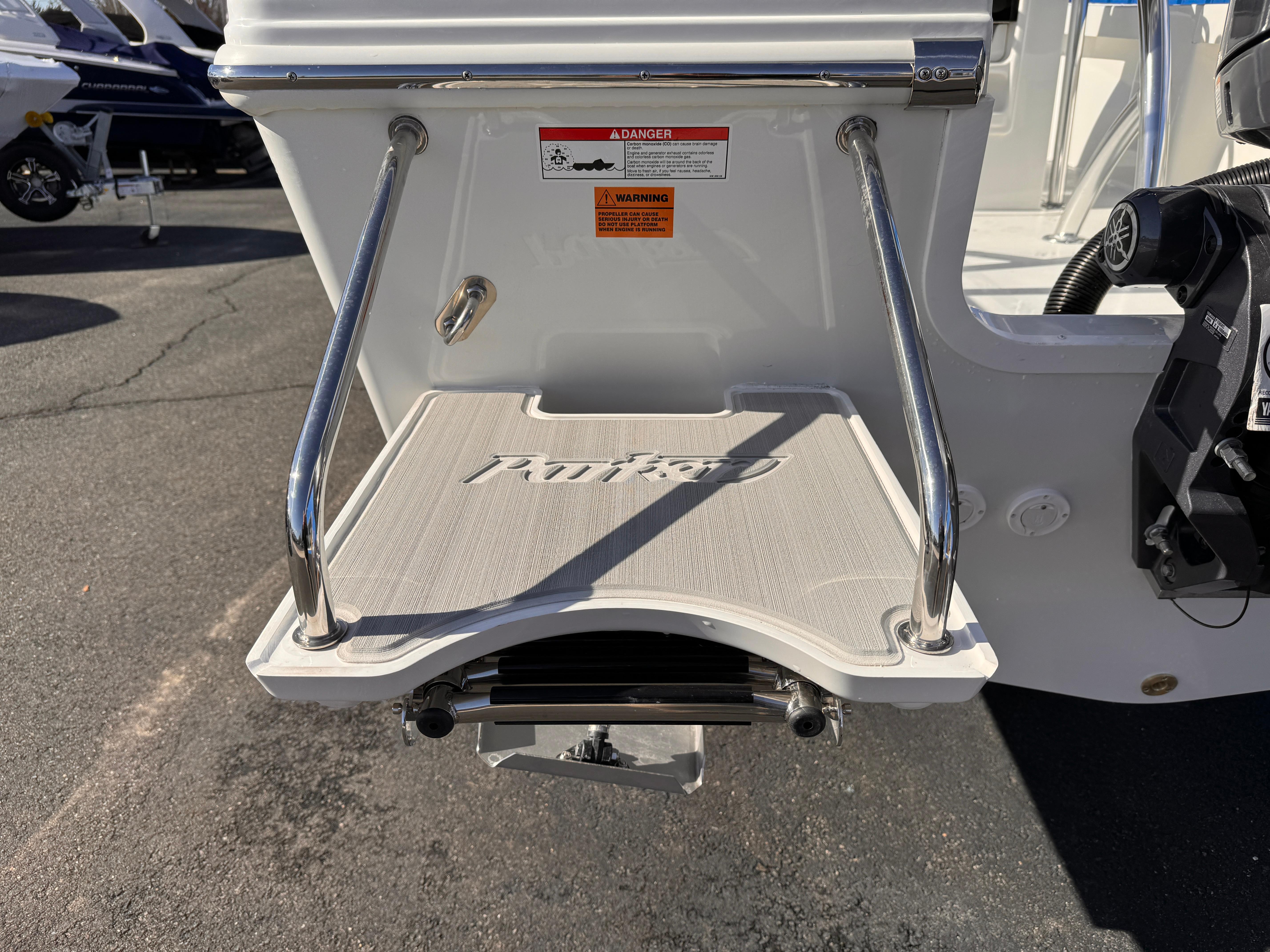 2025-parker-18se-center-console-power-9756526-20250412105408768-1_xlarge