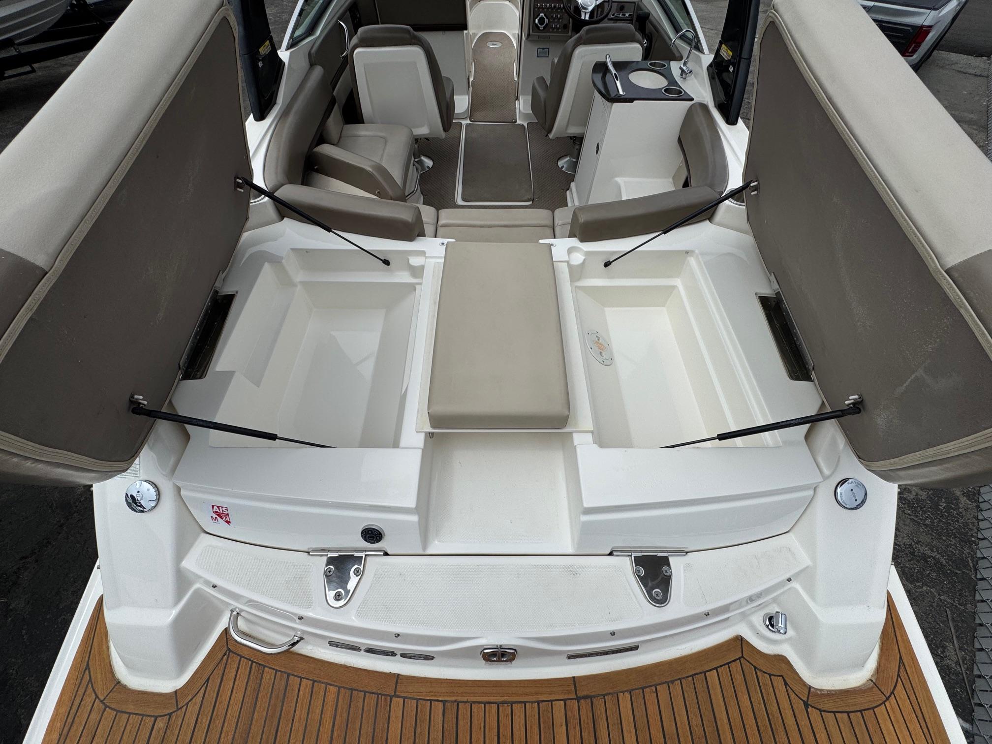 2012 Sea Ray 250 SLX #TBBB2905C inventory image at Sun Country Marine Group, Newport Beach 2012 Sea Ray 250 SLX #TBBB2905C inventory image at Sun Country Marine Group, Newport Beach