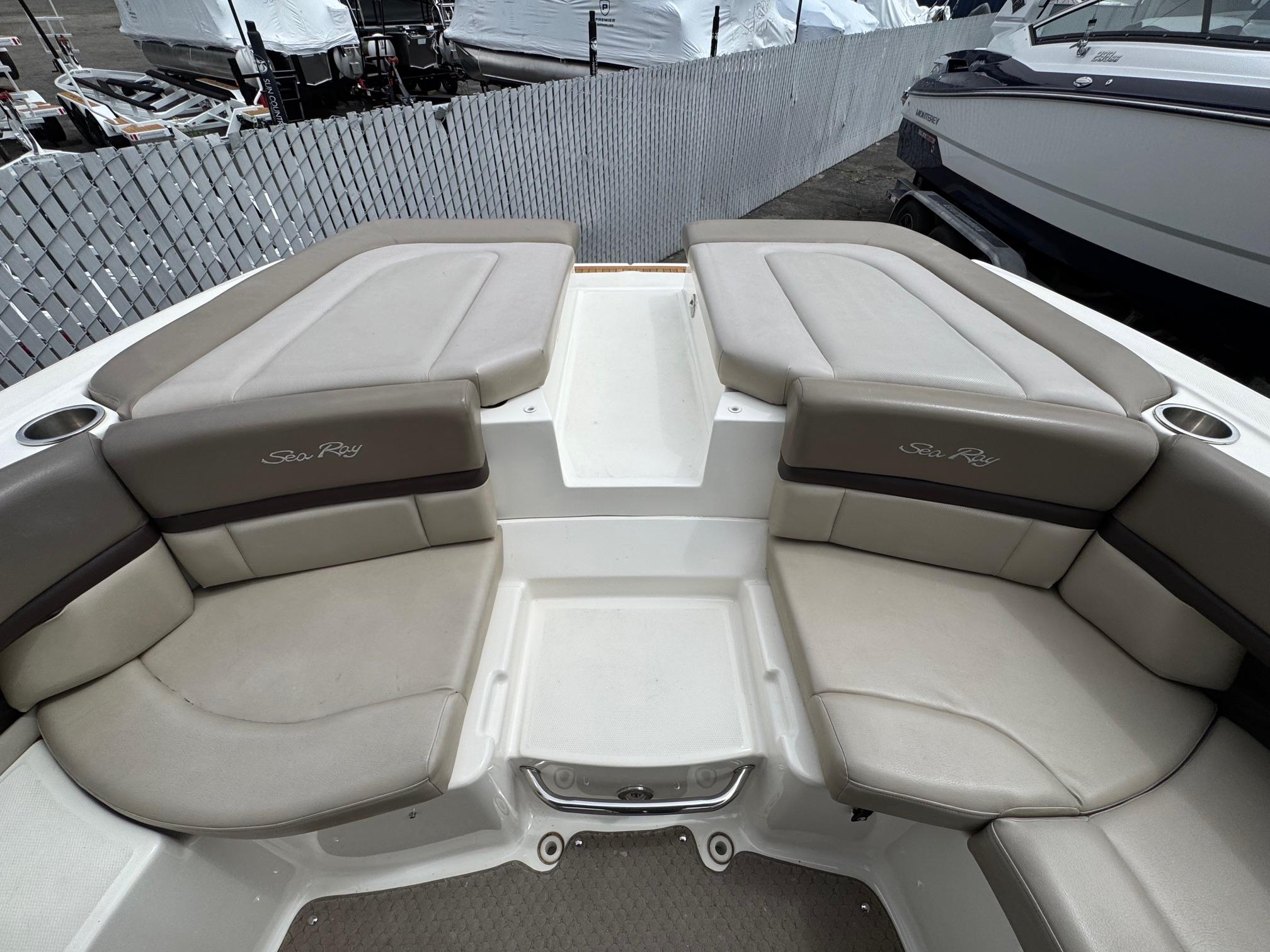 2012 Sea Ray 250 SLX #TBBB2905C inventory image at Sun Country Marine Group, Newport Beach 2012 Sea Ray 250 SLX #TBBB2905C inventory image at Sun Country Marine Group, Newport Beach