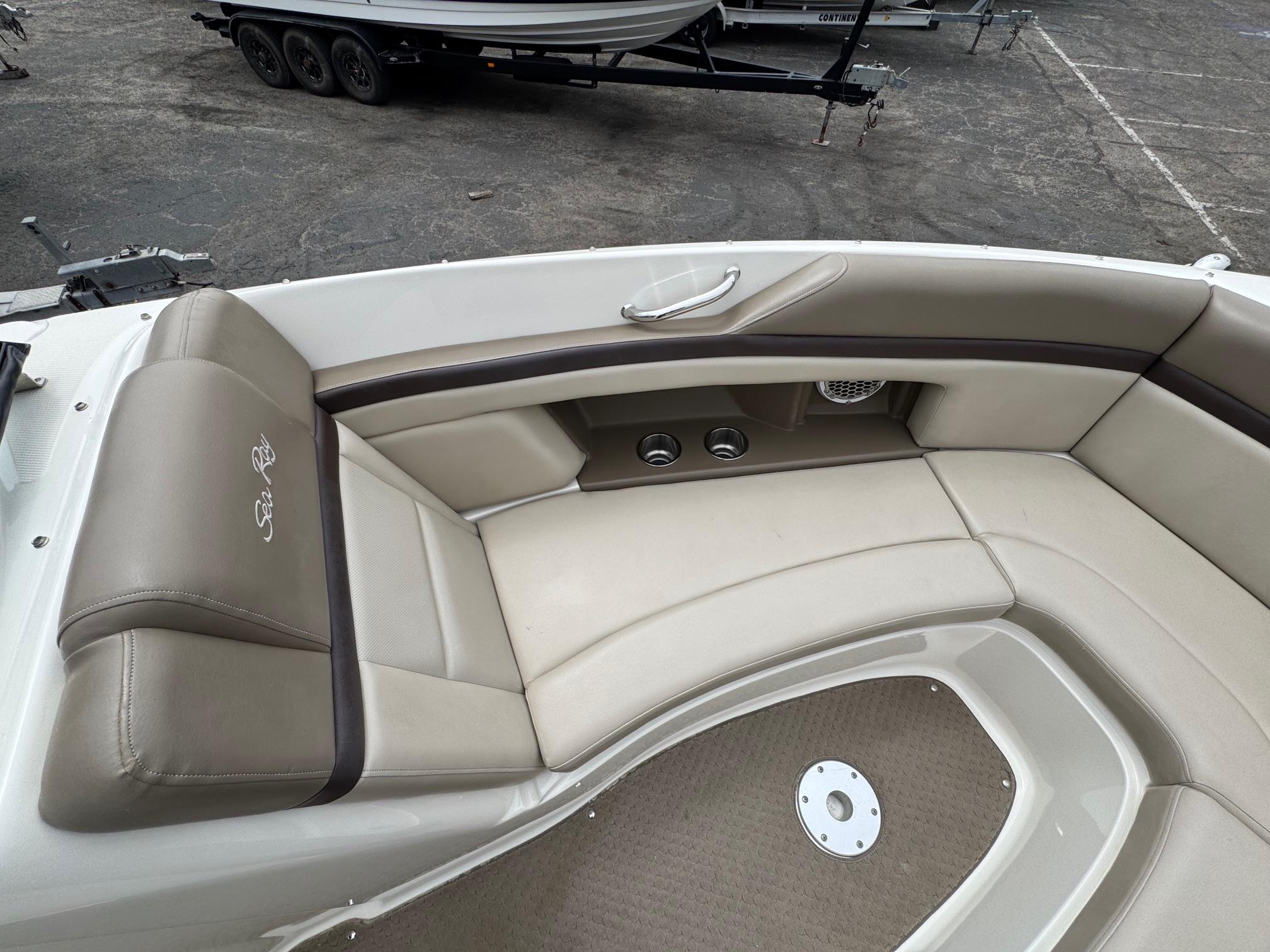 2012 Sea Ray 250 SLX #TBBB2905C inventory image at Sun Country Marine Group, Newport Beach 2012 Sea Ray 250 SLX #TBBB2905C inventory image at Sun Country Marine Group, Newport Beach