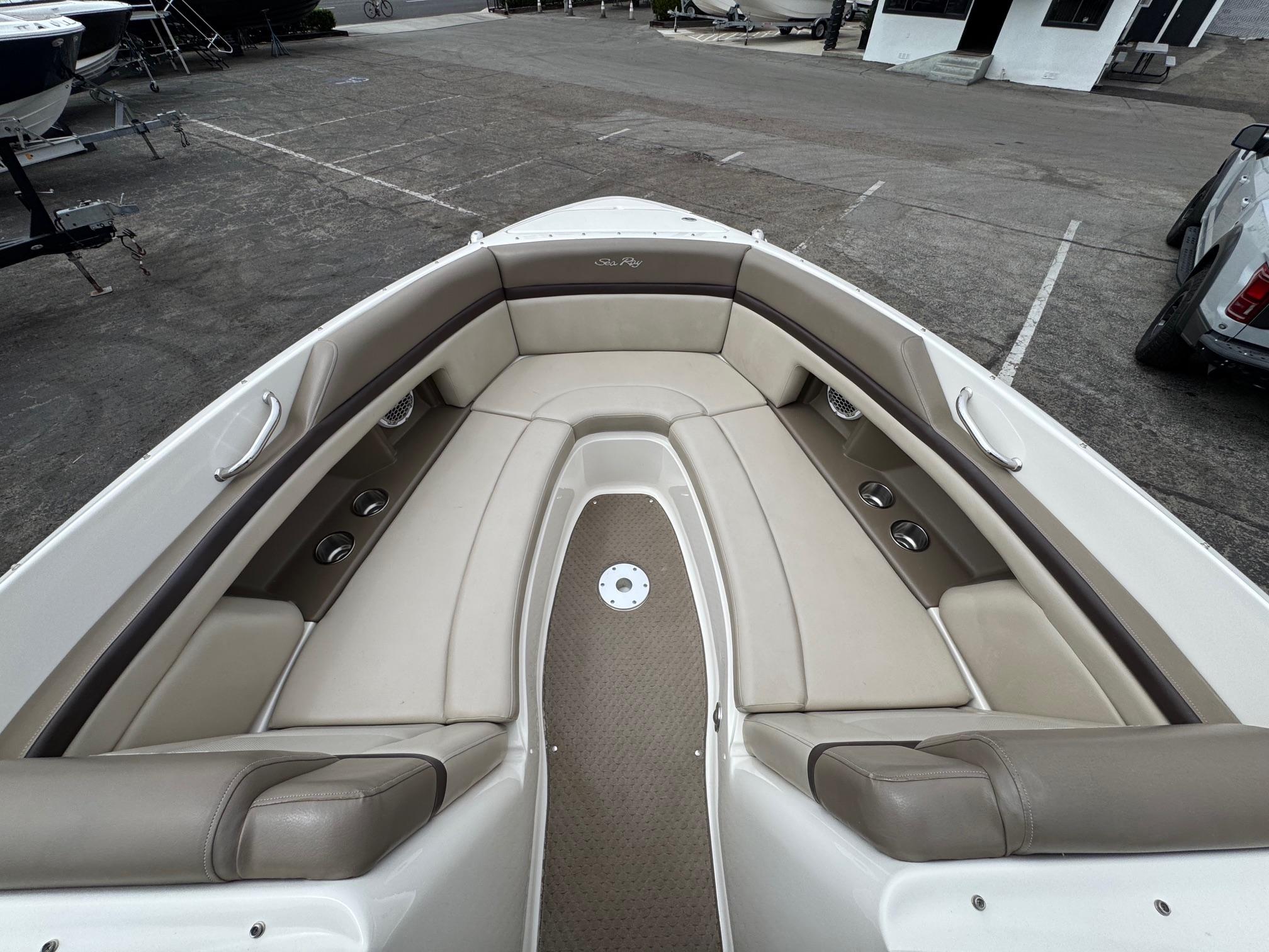 2012 Sea Ray 250 SLX #TBBB2905C inventory image at Sun Country Marine Group, Newport Beach 2012 Sea Ray 250 SLX #TBBB2905C inventory image at Sun Country Marine Group, Newport Beach