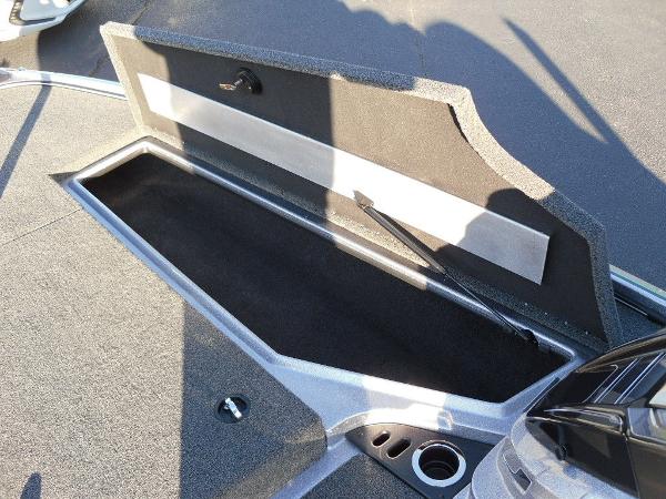 2021 Nitro boat for sale, model of the boat is Z20 Pro & Image # 25 of 52