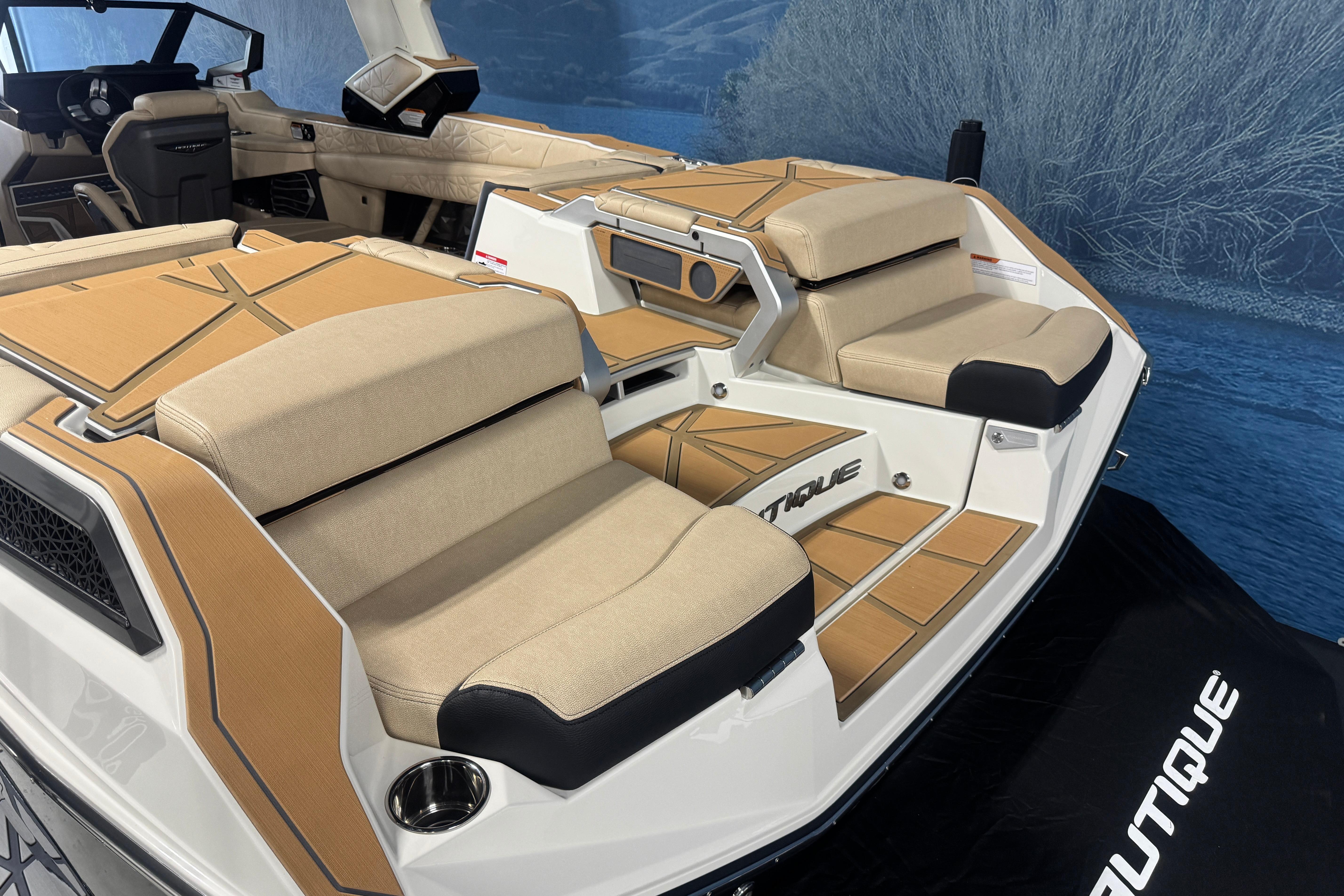 2026 Nautique Super Air Nautique G25 Paragon #N019F inventory image at Sun Country Marine Group, Irvine