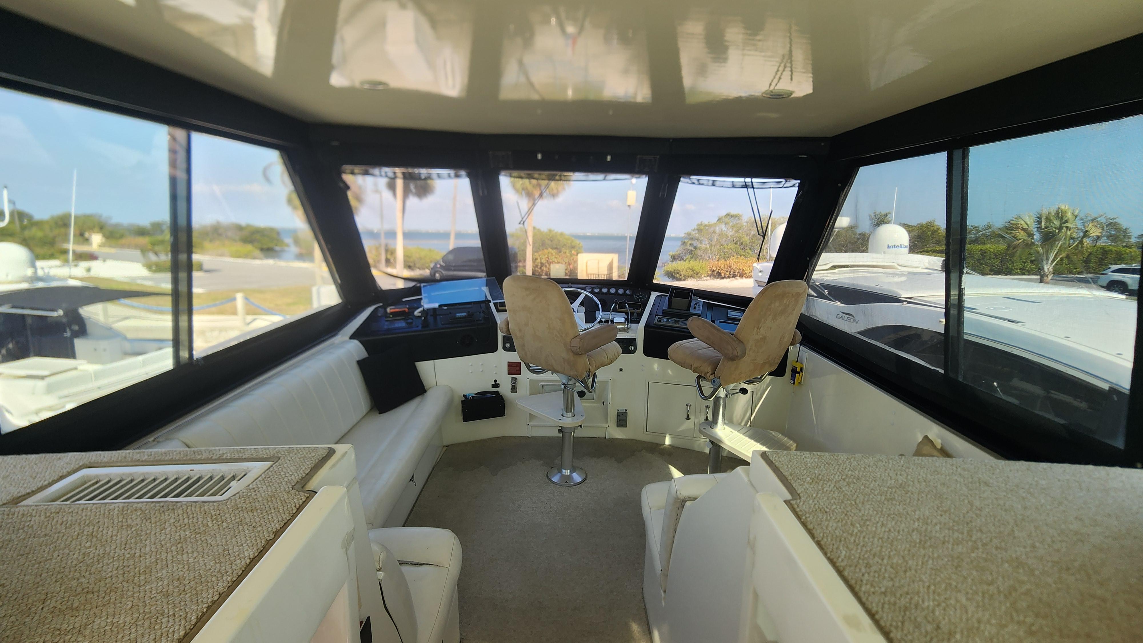 Hatteras-52 Cockpit Motor Yacht 1990-Hatt Trick FL-US-9756531 | Thumbnail
