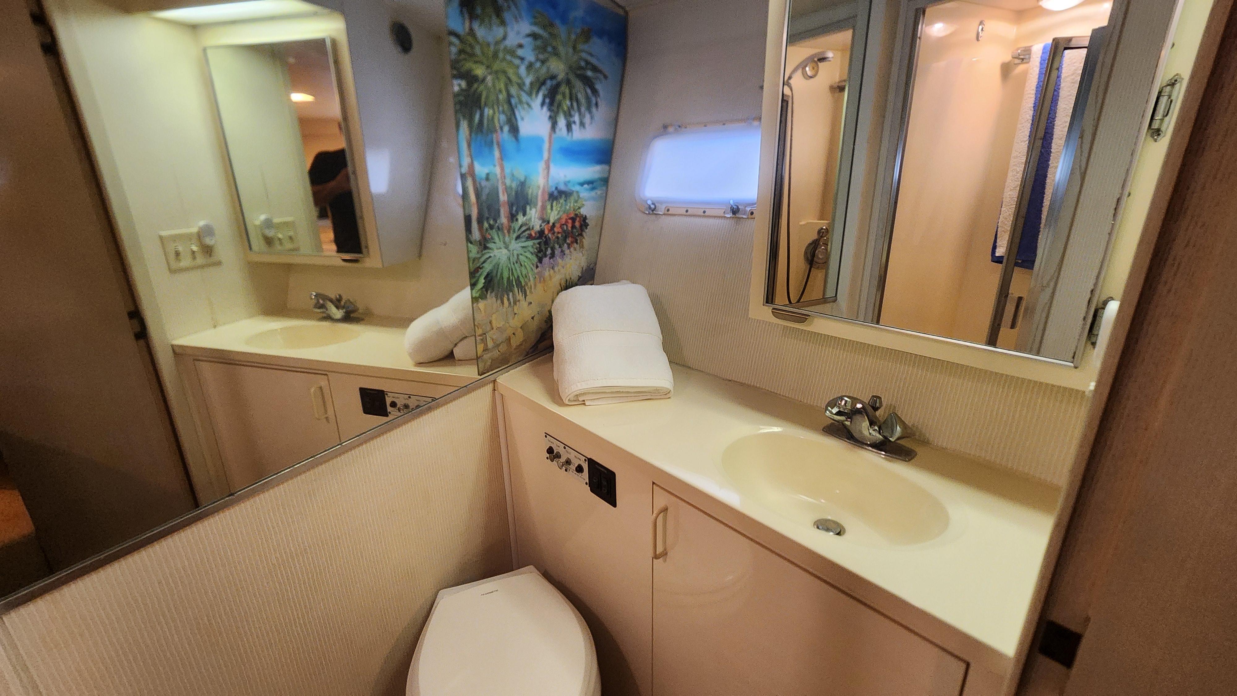 Hatteras-52 Cockpit Motor Yacht 1990-Hatt Trick FL-US-9756531 | Thumbnail