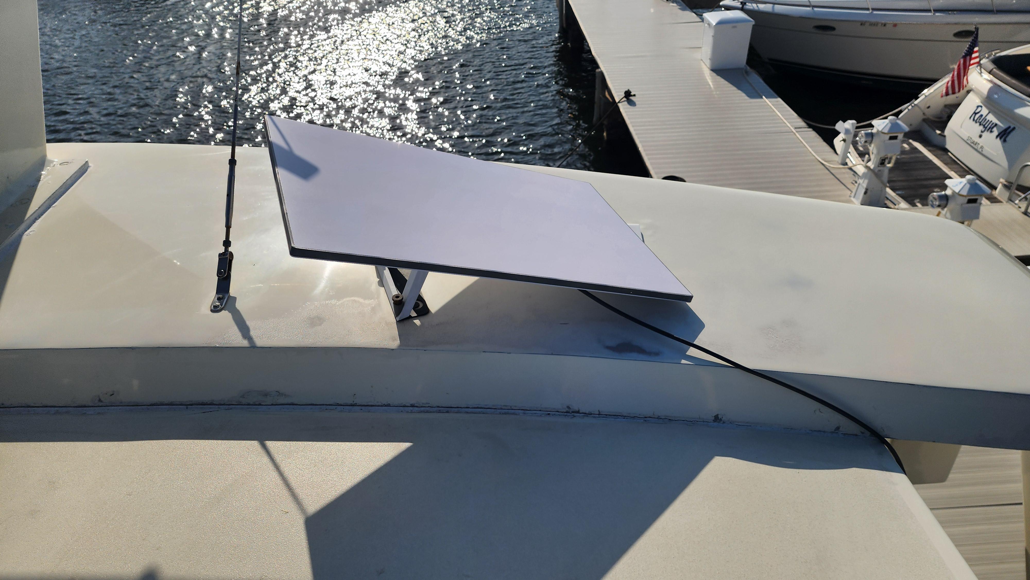 Hatteras-52 Cockpit Motor Yacht 1990-Hatt Trick FL-US-9756531 | Thumbnail