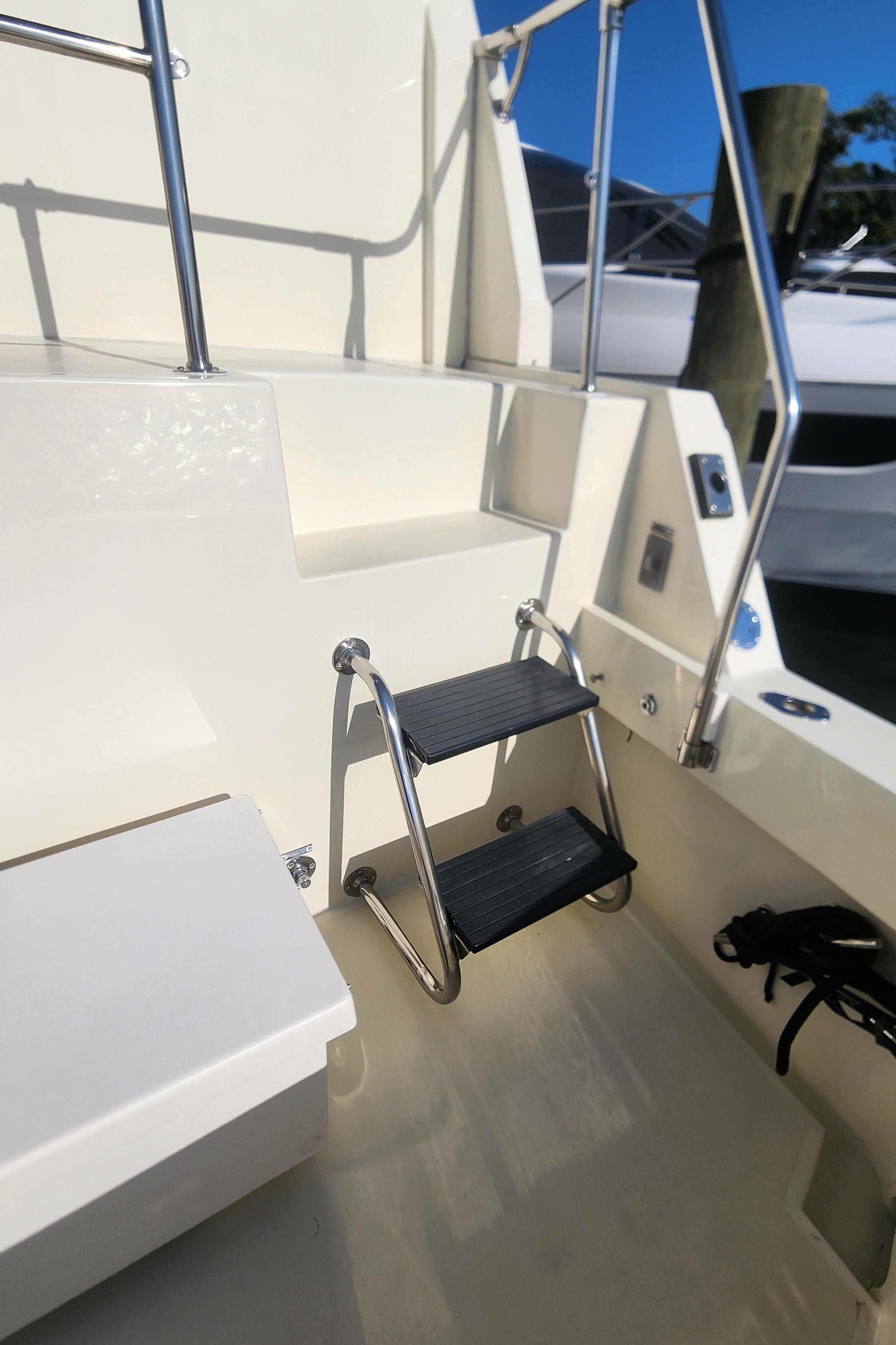 Hatteras-52 Cockpit Motor Yacht 1990-Hatt Trick FL-US-9756531 | Thumbnail