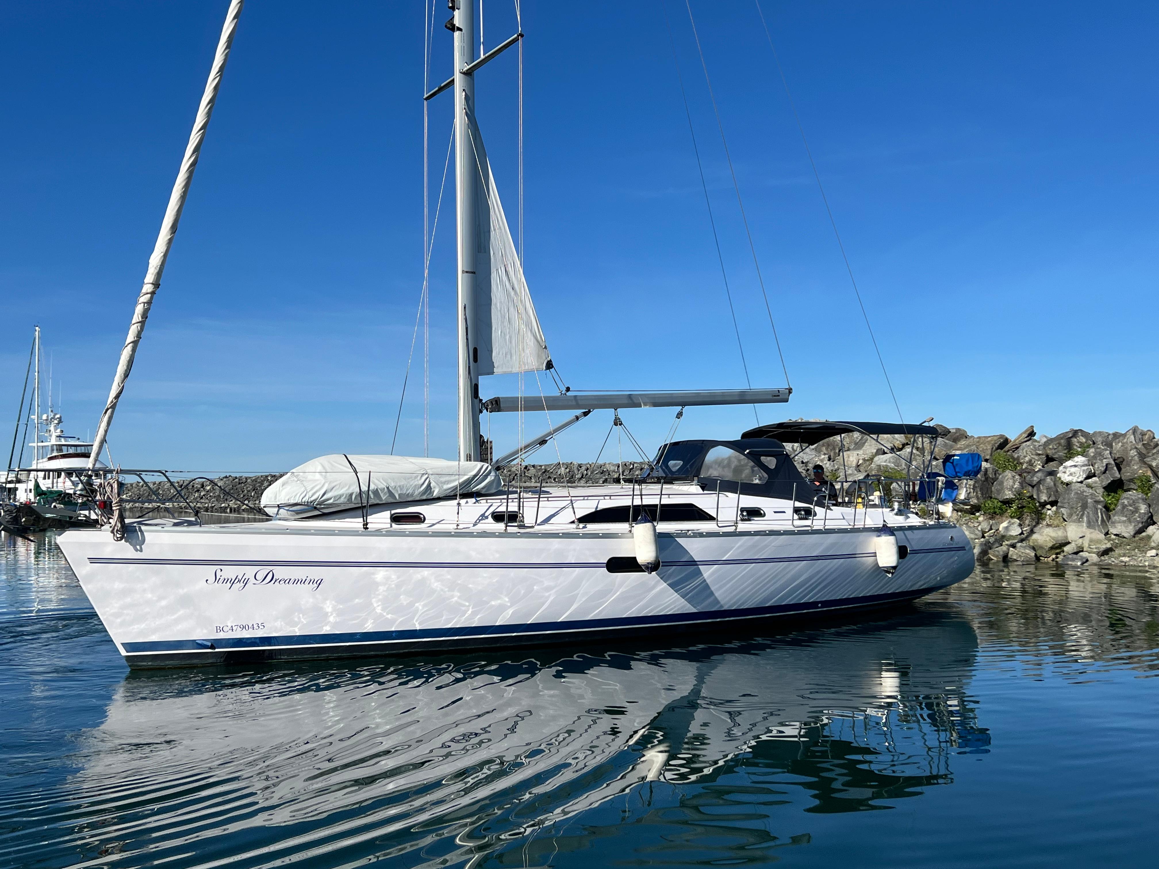 44' Catalina 445 2014 | Seattle Yachts