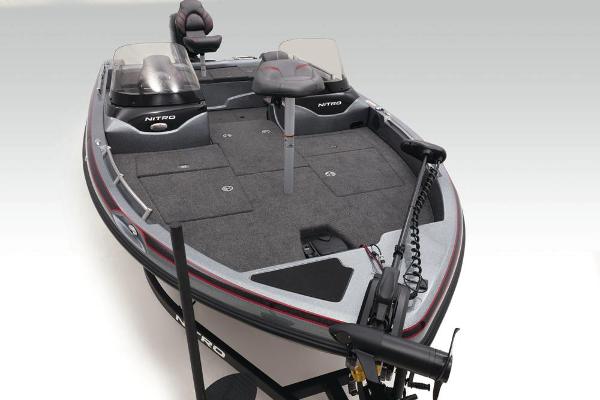 2021 Nitro boat for sale, model of the boat is ZV19 & Image # 10 of 54