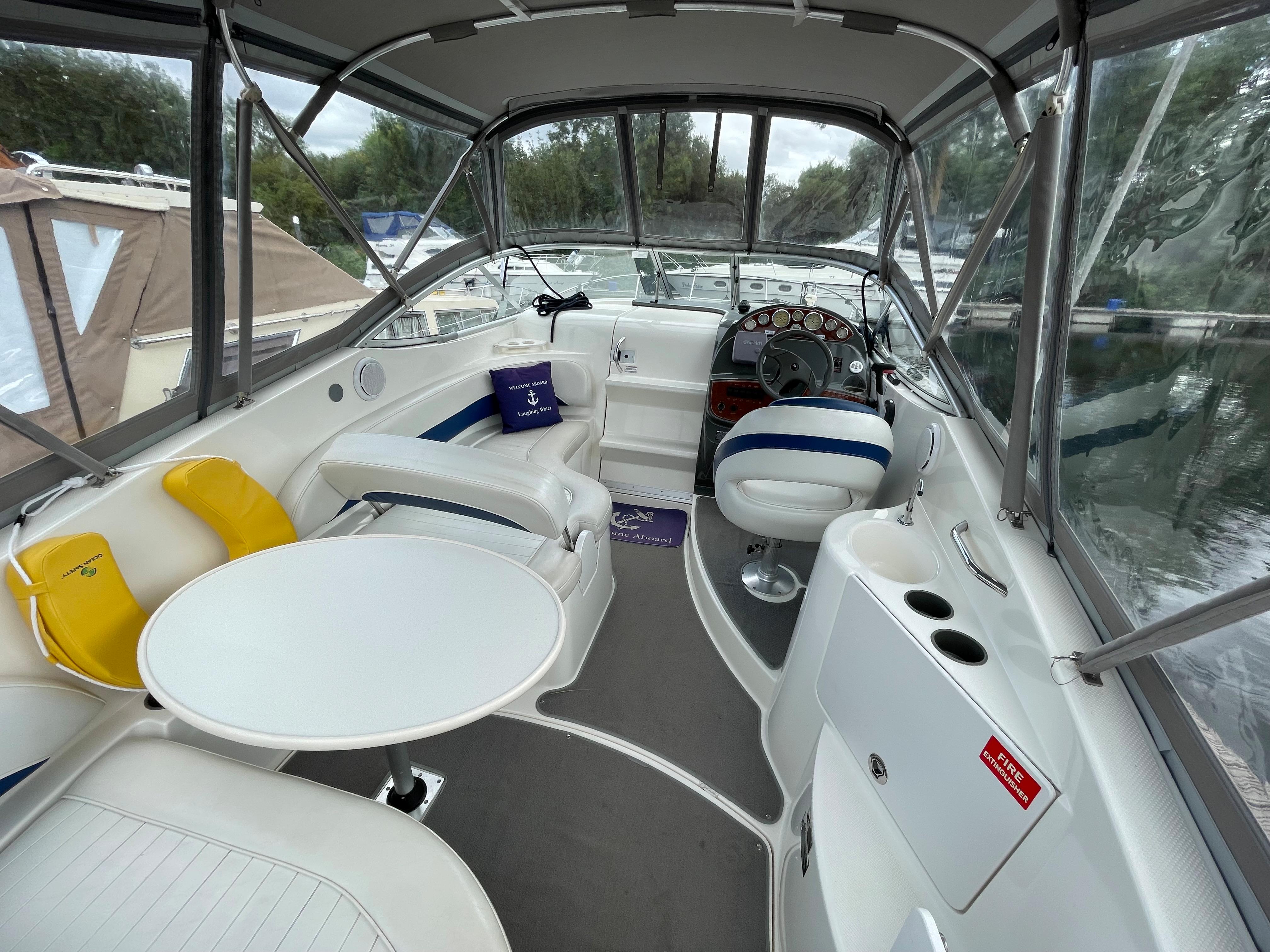 2005 Bayliner 265