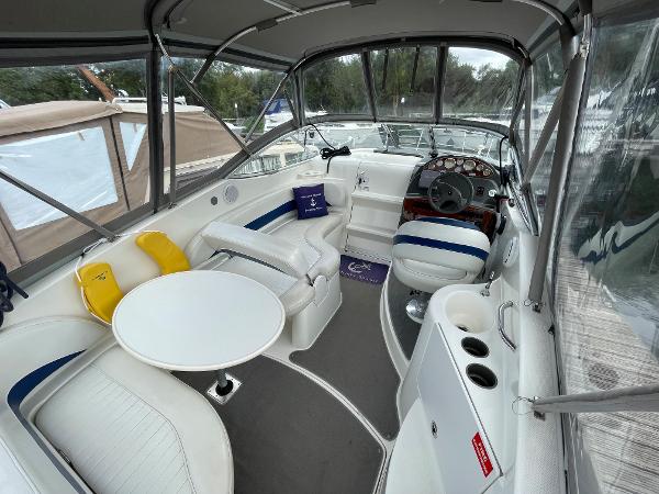 2005 Bayliner 265