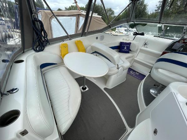 2005 Bayliner 265