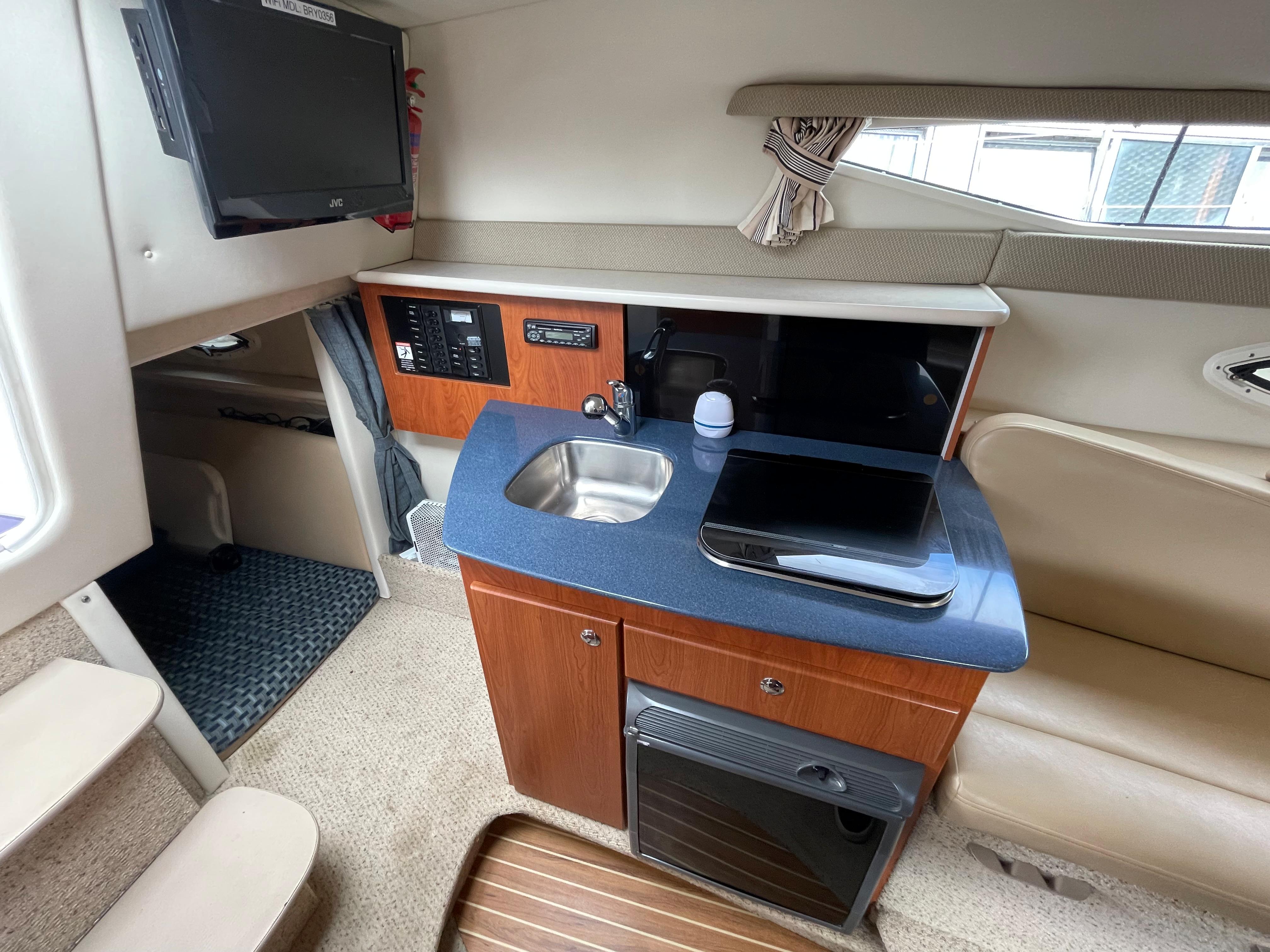 2005 Bayliner 265