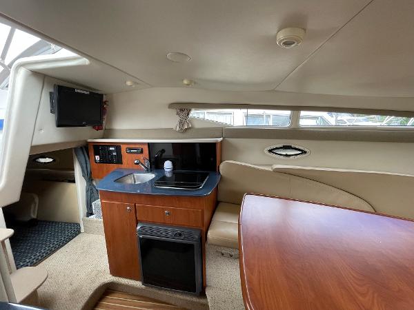 2005 Bayliner 265