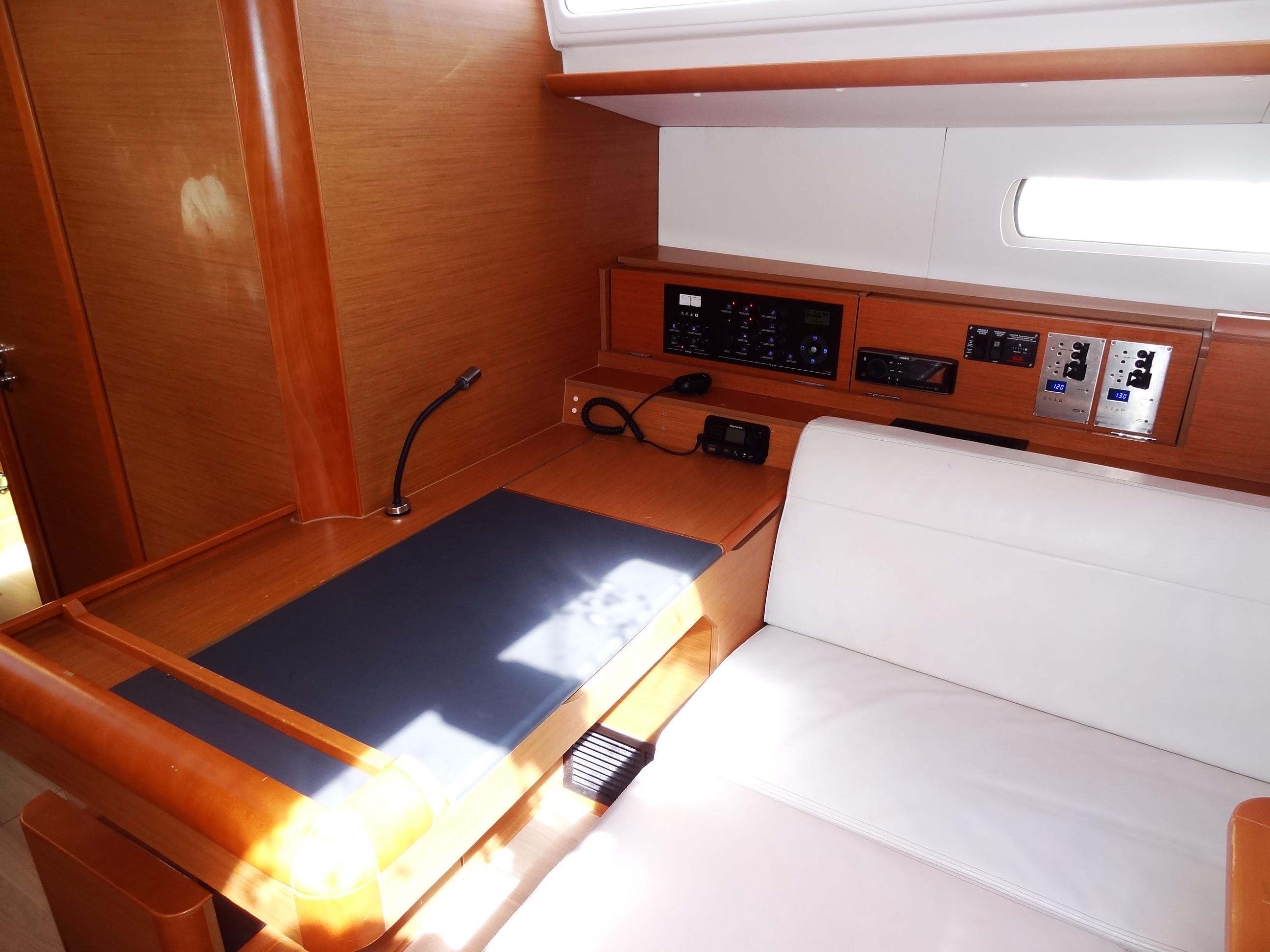 Jeanneau Sun Odyssey 519 for sale | Sunsail Yacht Brokerage