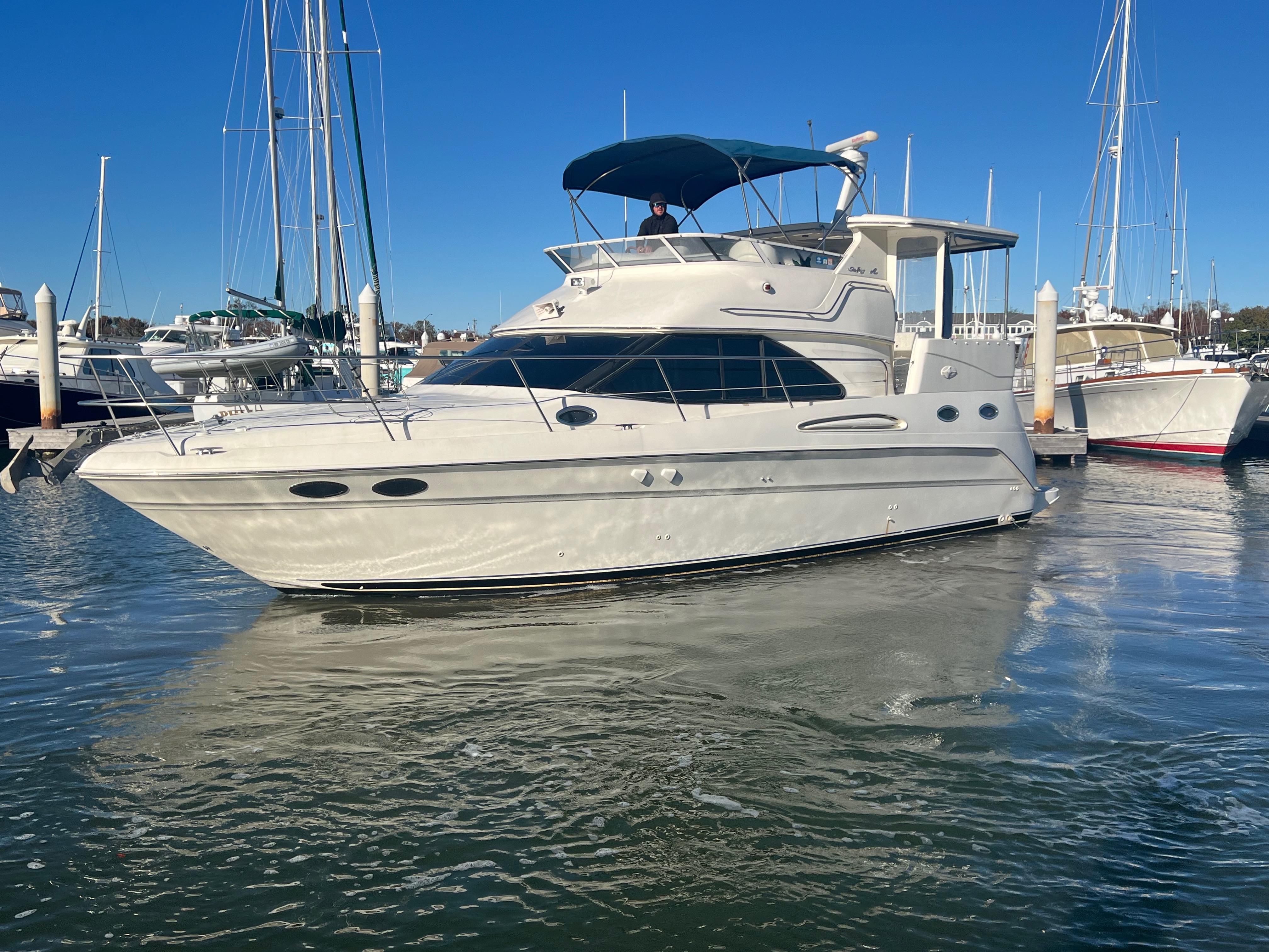 2001 Sea Ray 380 Aft Cabin