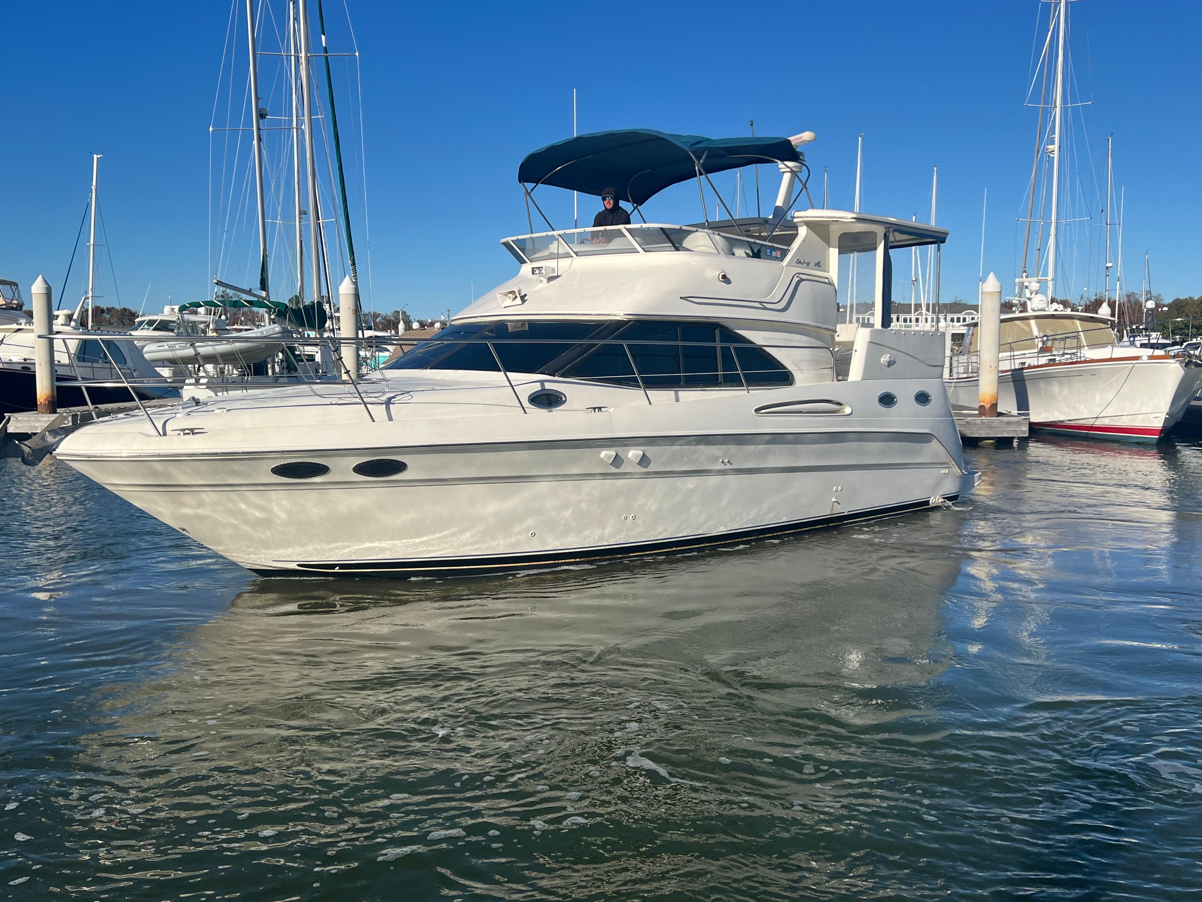 2001 Sea Ray 380 Aft Cabin