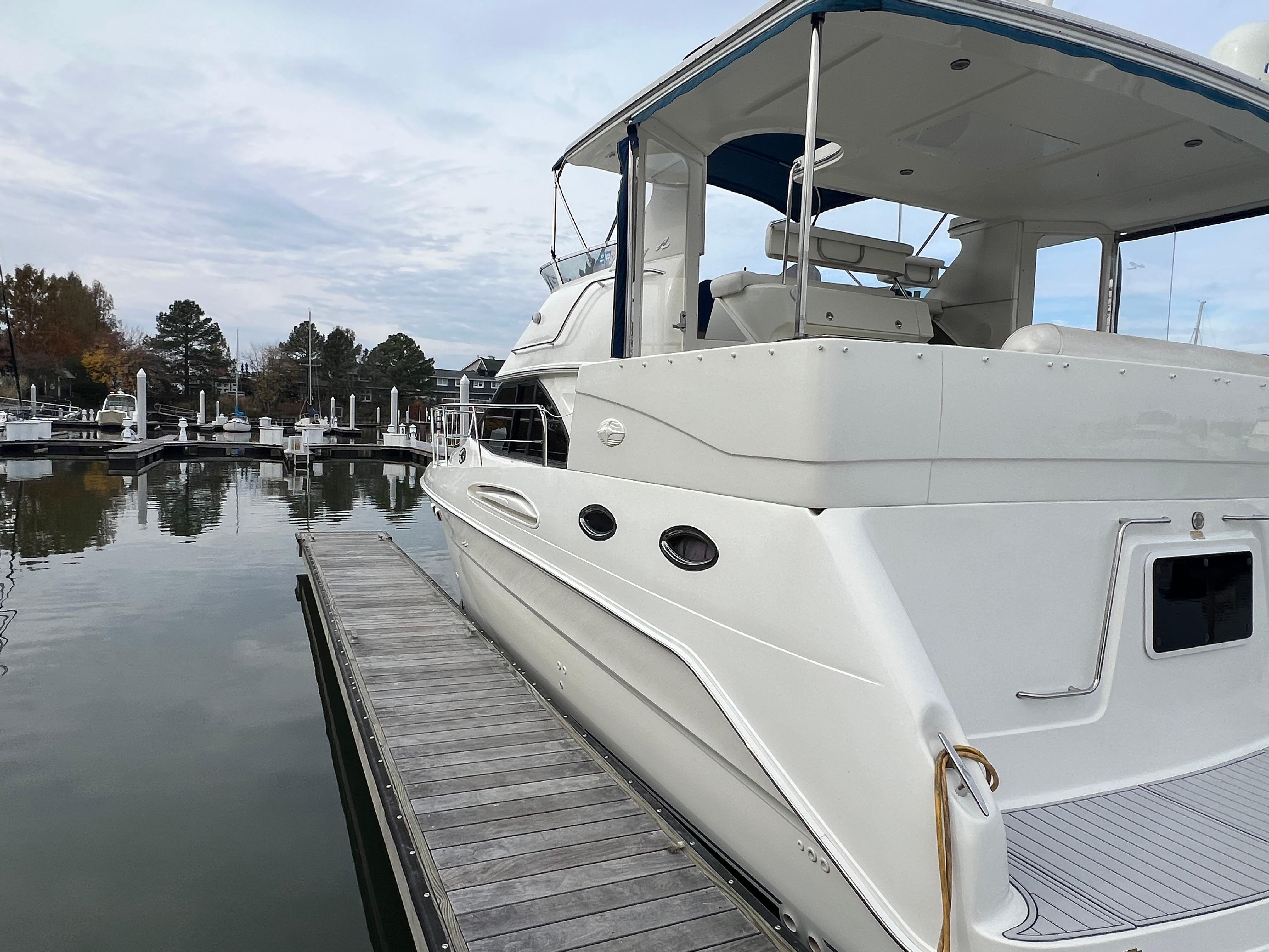 2001 Sea Ray 380 Aft Cabin