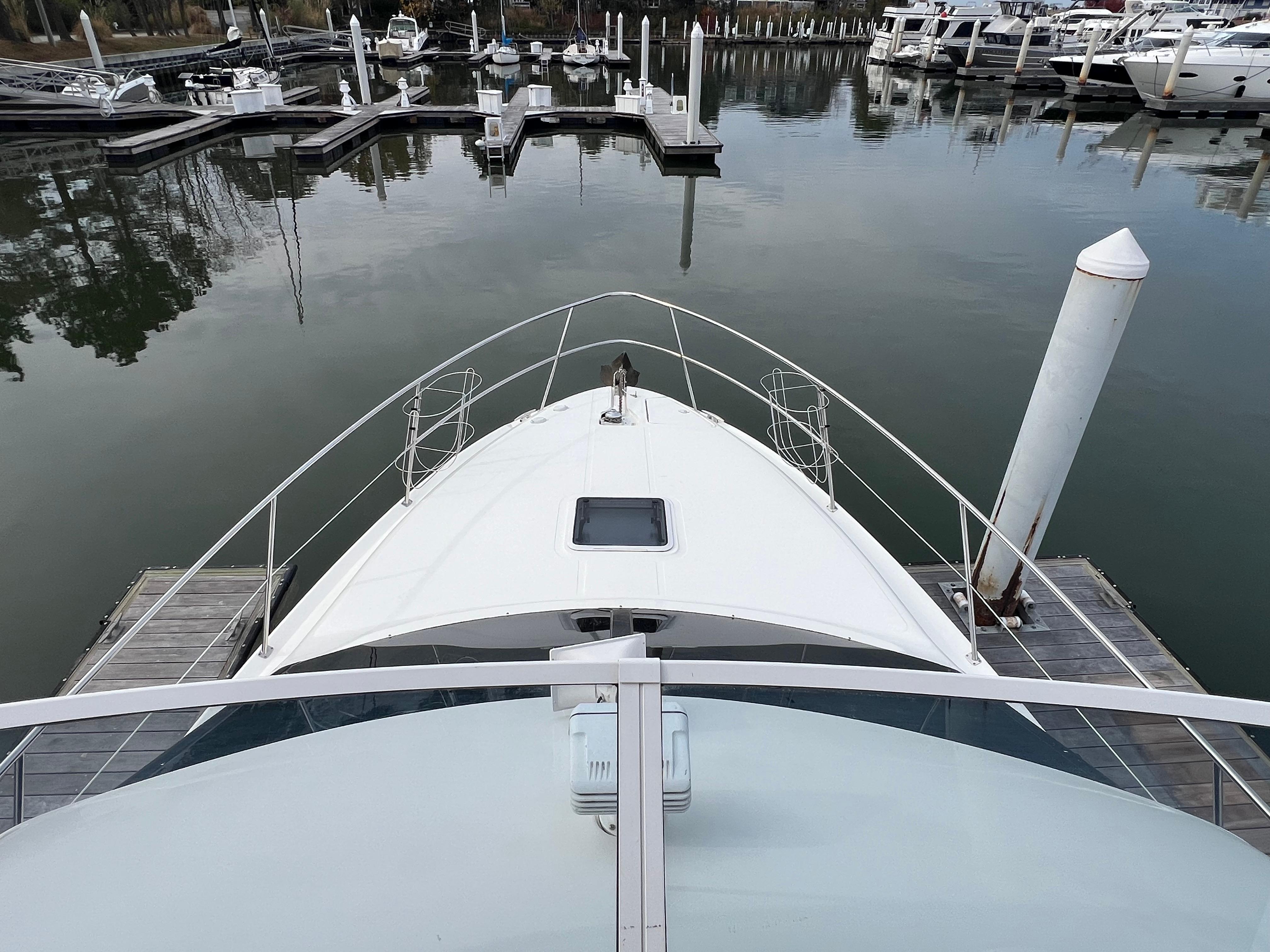 2001 Sea Ray 380 Aft Cabin