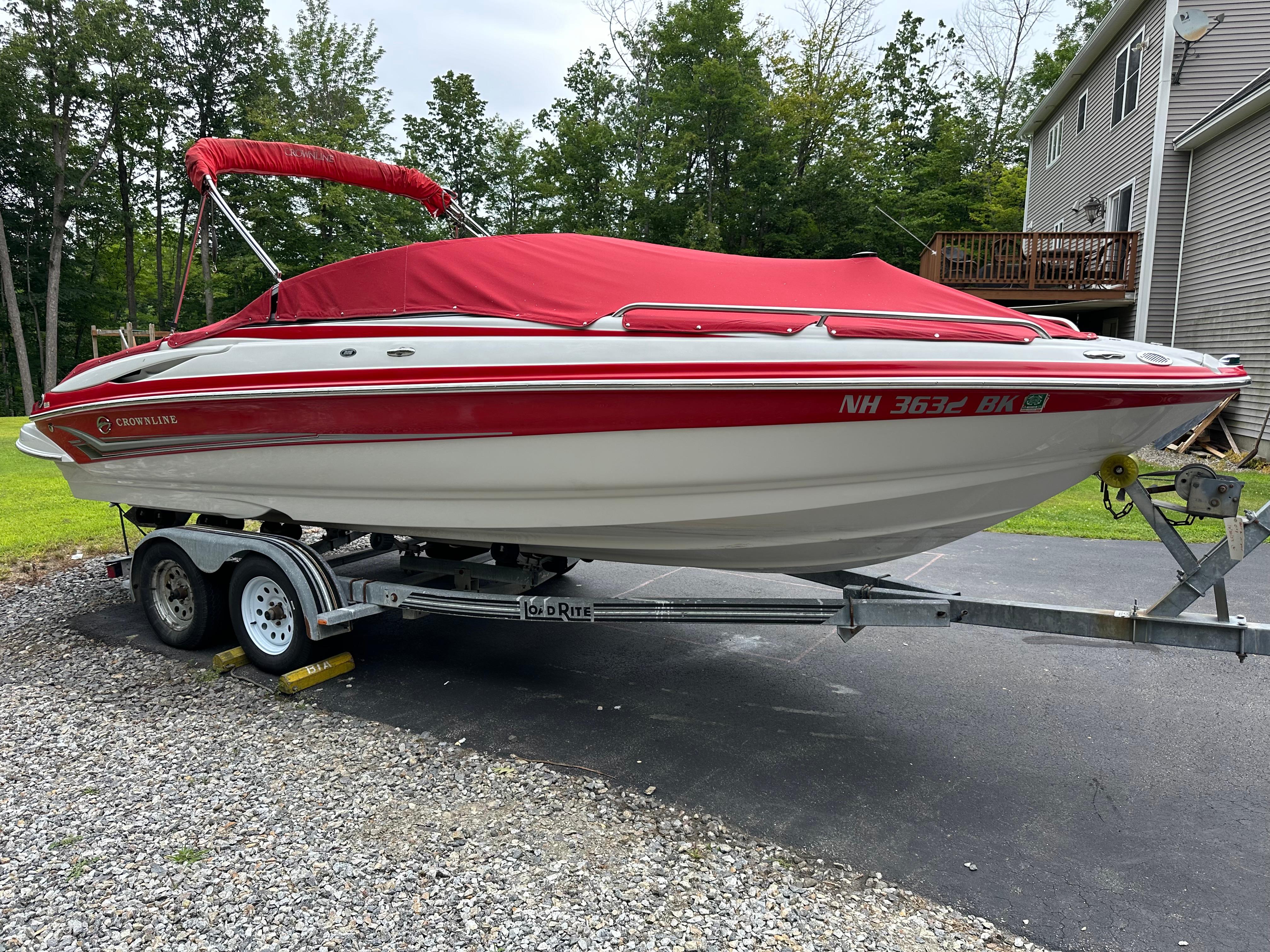 2005 Crownline 226 LS