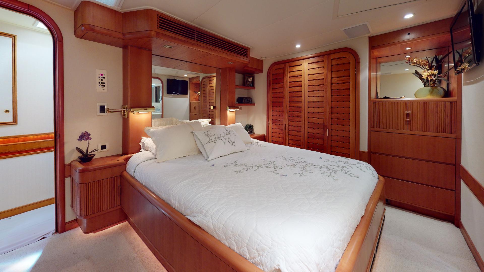 Trinity Yachts 72 - Clean Sweep - Master Stateroom