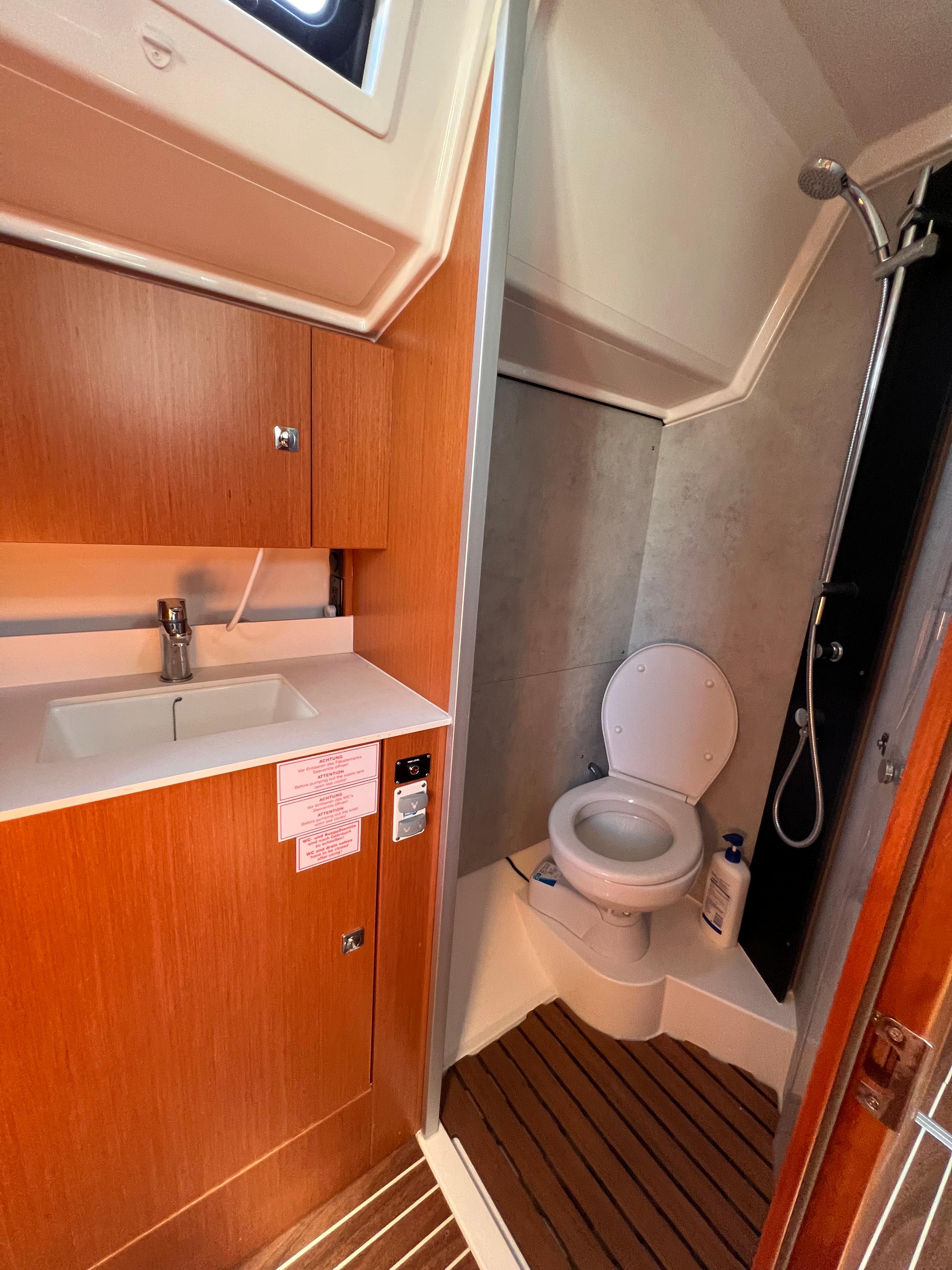 Image [41] of 2021 Bavaria C42