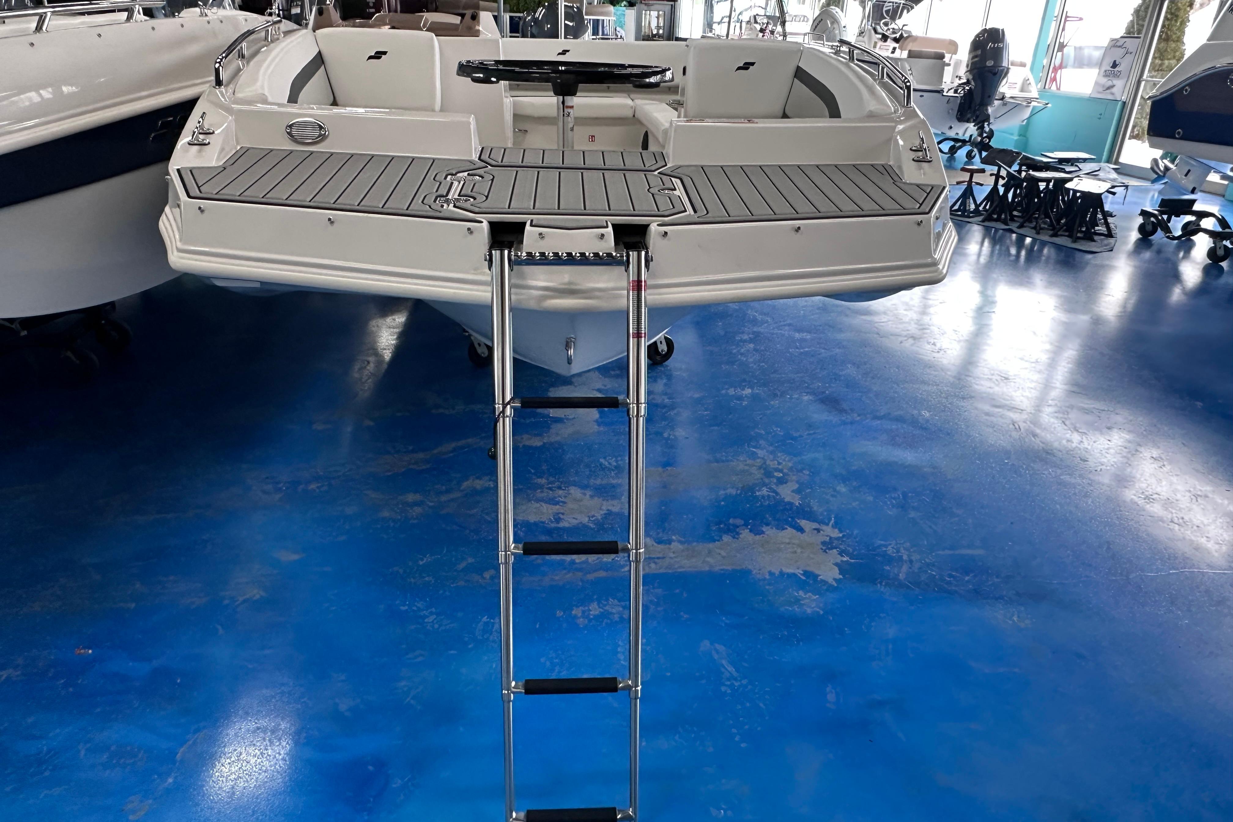 2026 Starcraft SVX 171 OB 6