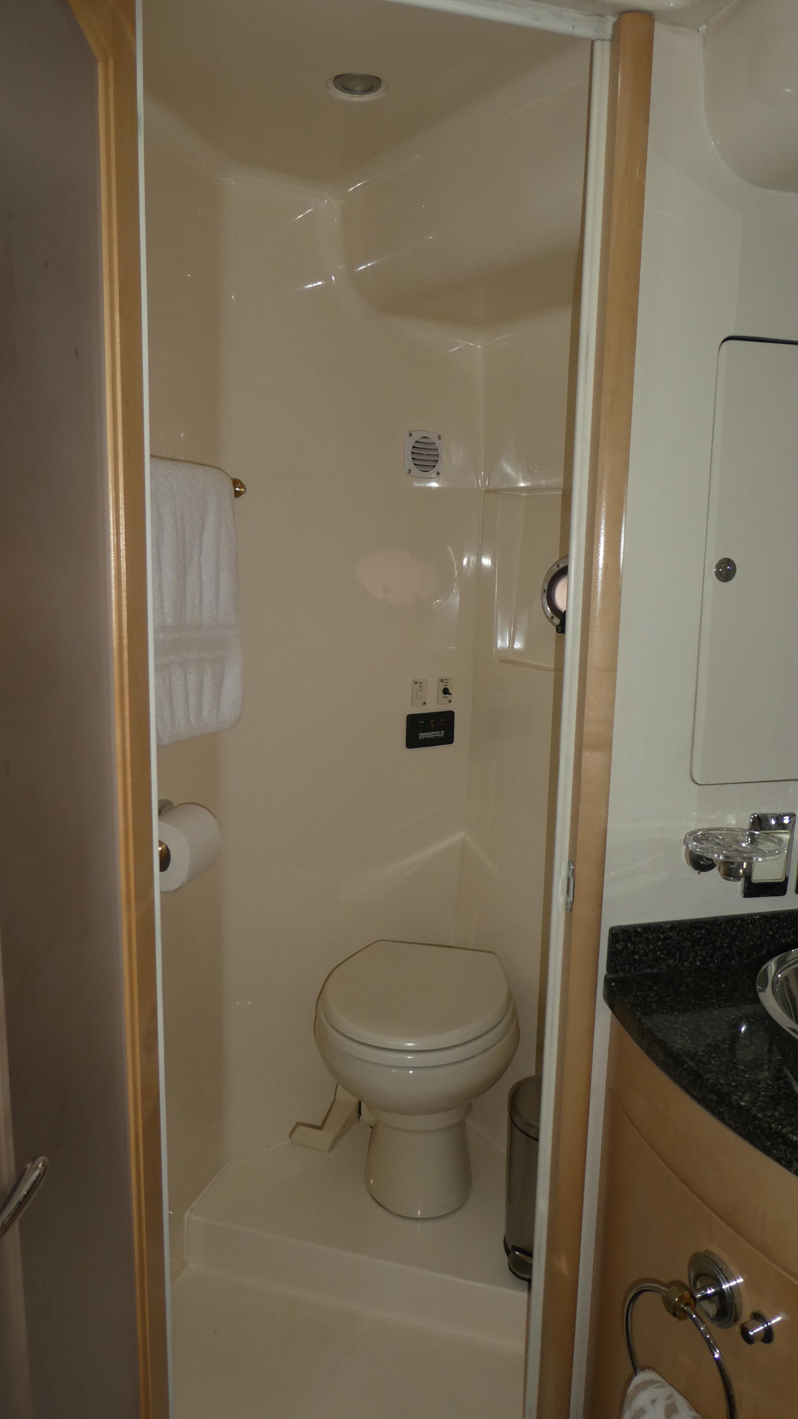 1998-carver-530-voyager-pilothouse-power-9756549-20250422125453791-1_XLARGE