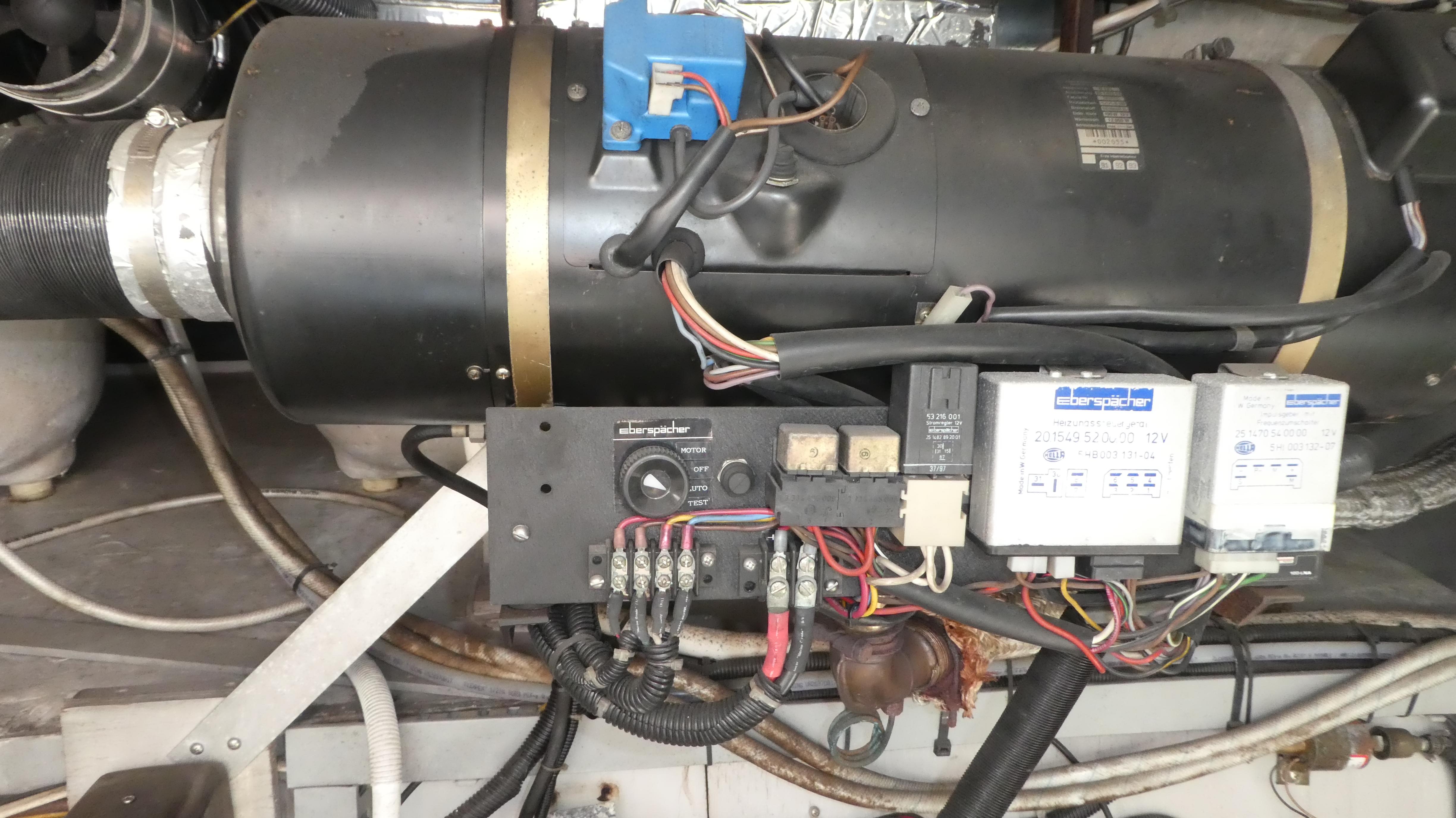 1998-carver-530-voyager-pilothouse-power-9756549-20250422130951501-1_XLARGE