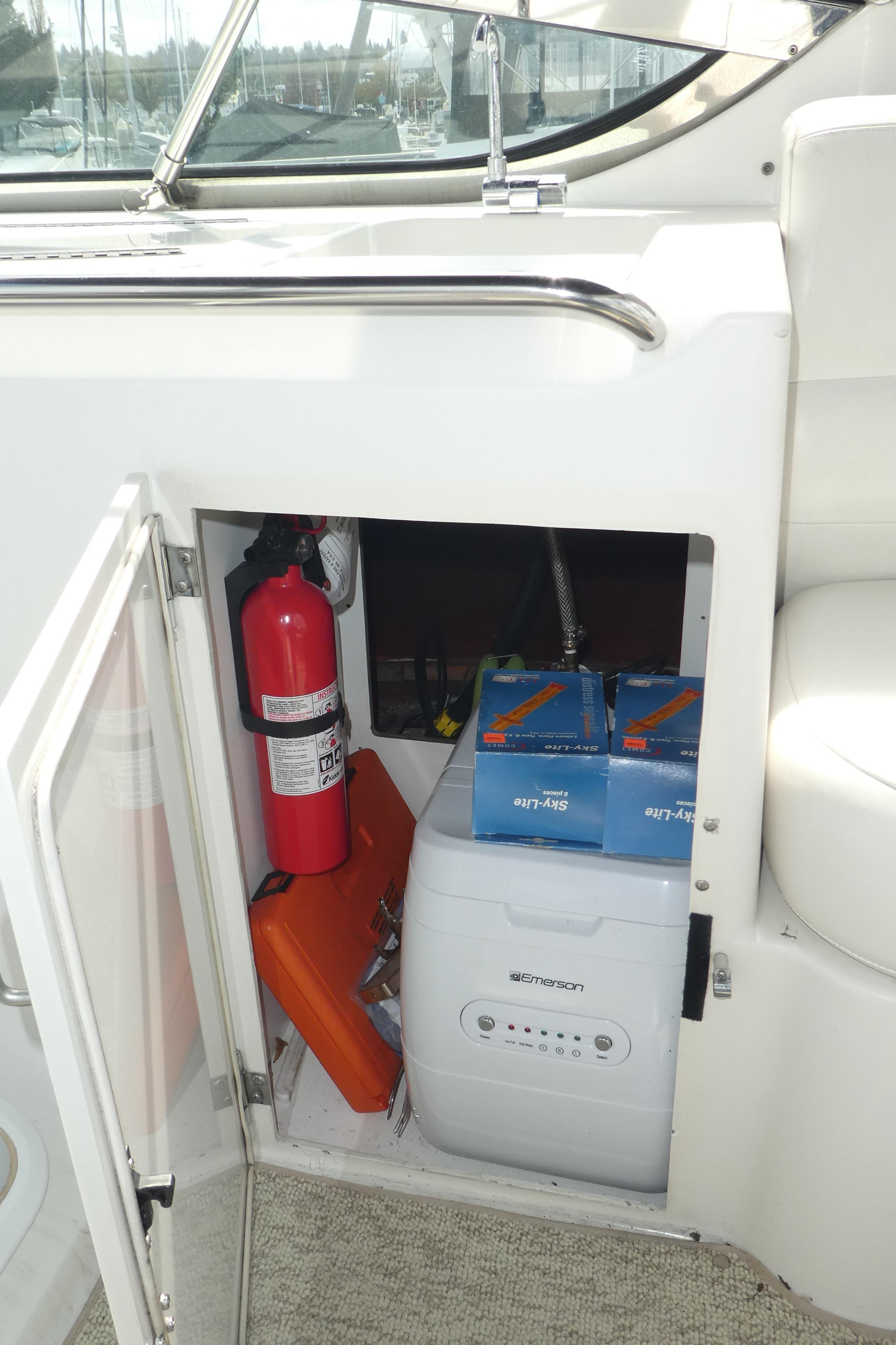 1998-carver-530-voyager-pilothouse-power-9756549-20250422132937112-1_XLARGE