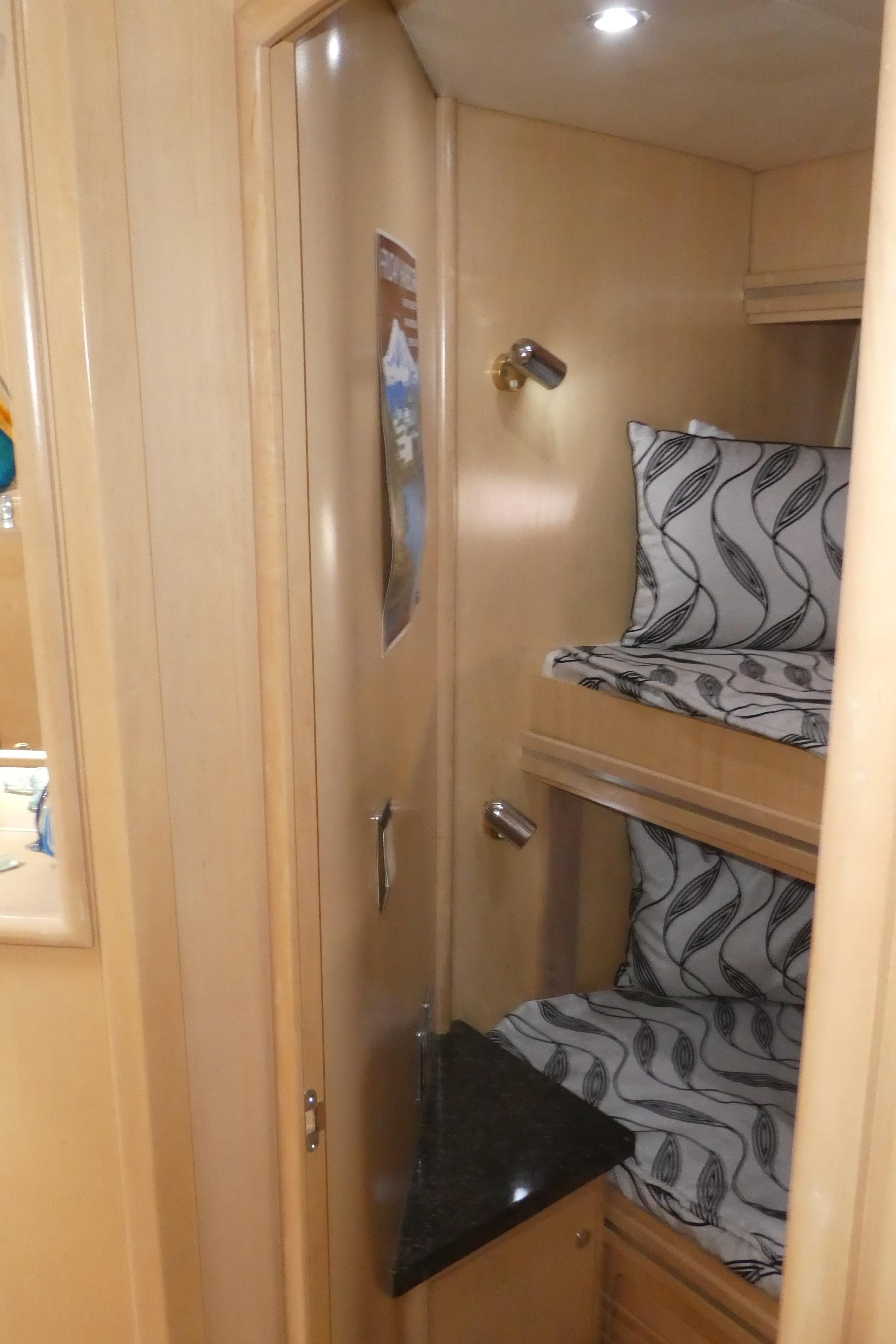 1998-carver-530-voyager-pilothouse-power-9756549-20250422134322362-1_XLARGE