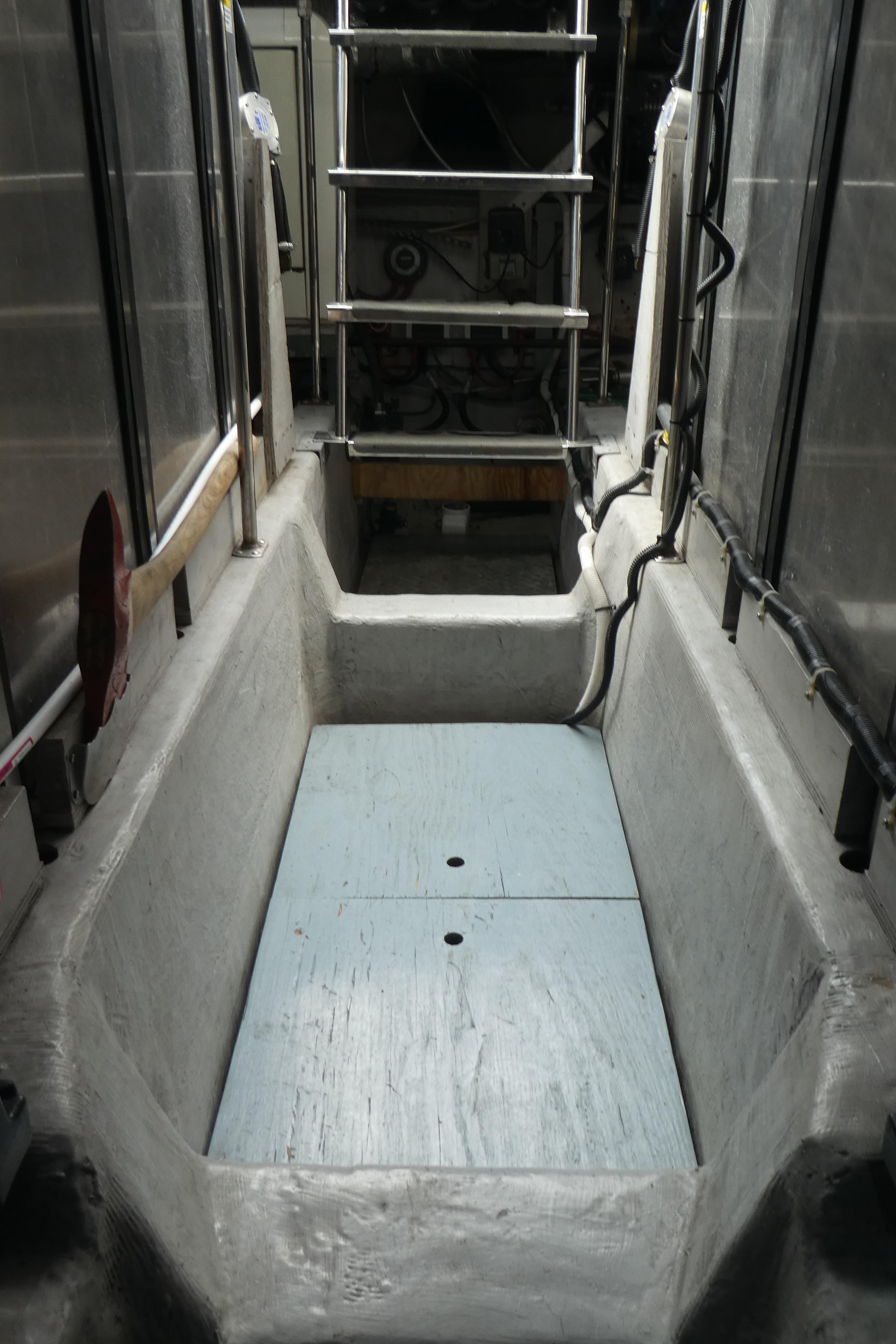 1998-carver-530-voyager-pilothouse-power-9756549-20250422134414541-1_XLARGE