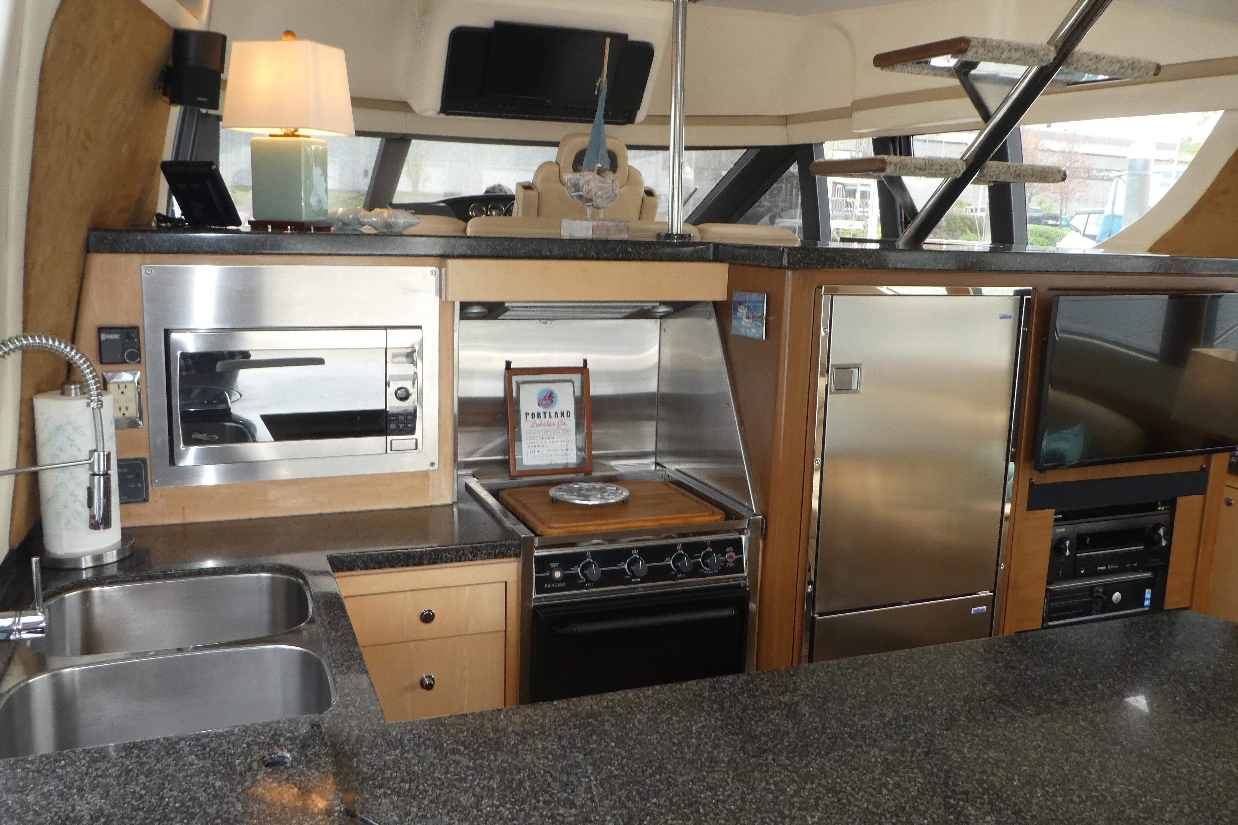 1998-carver-530-voyager-pilothouse-power-9756549-20250422140026233-1_XLARGE