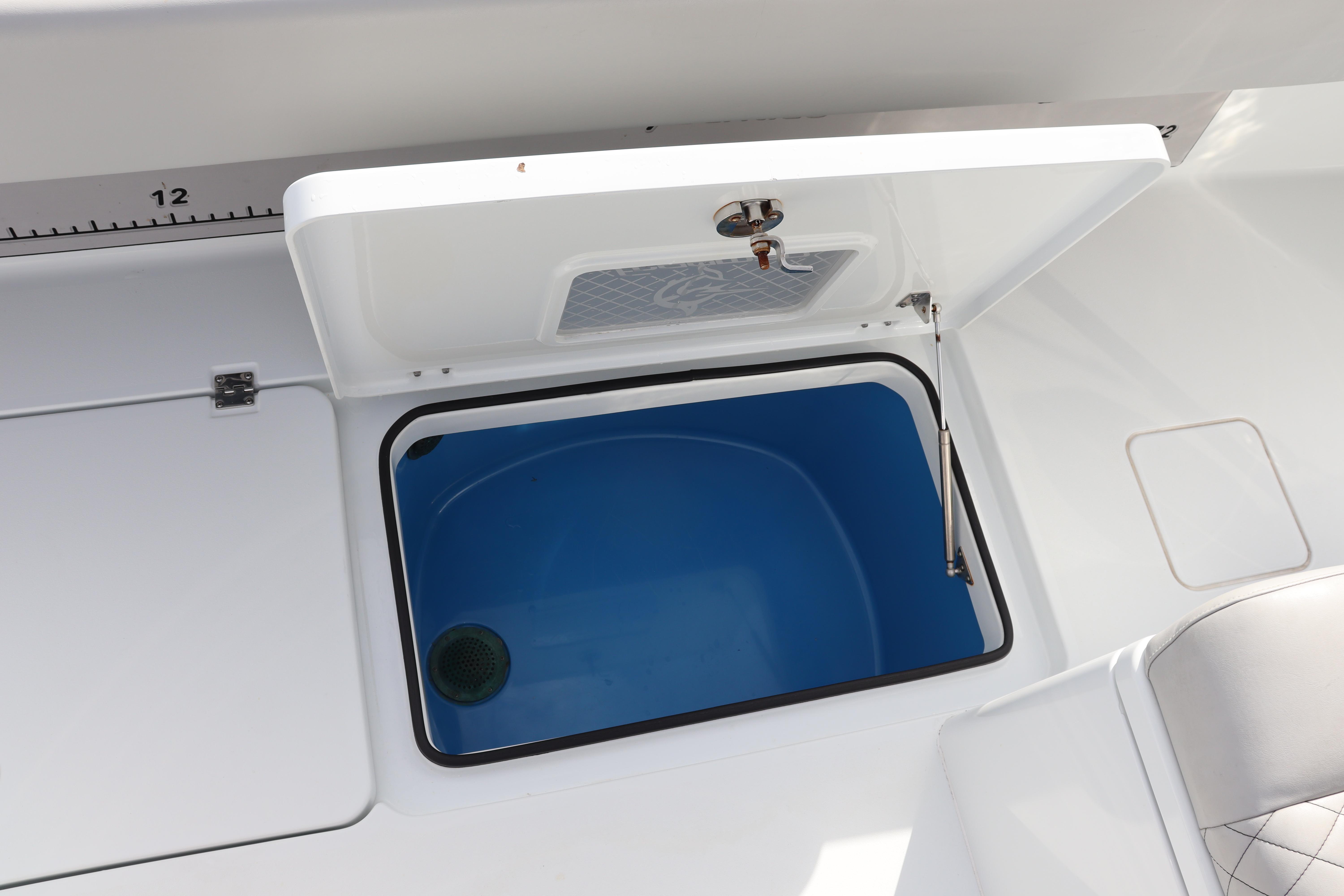 2023-freeman-42-center-console-power-9686505-20250218104154086-1_XLARGE