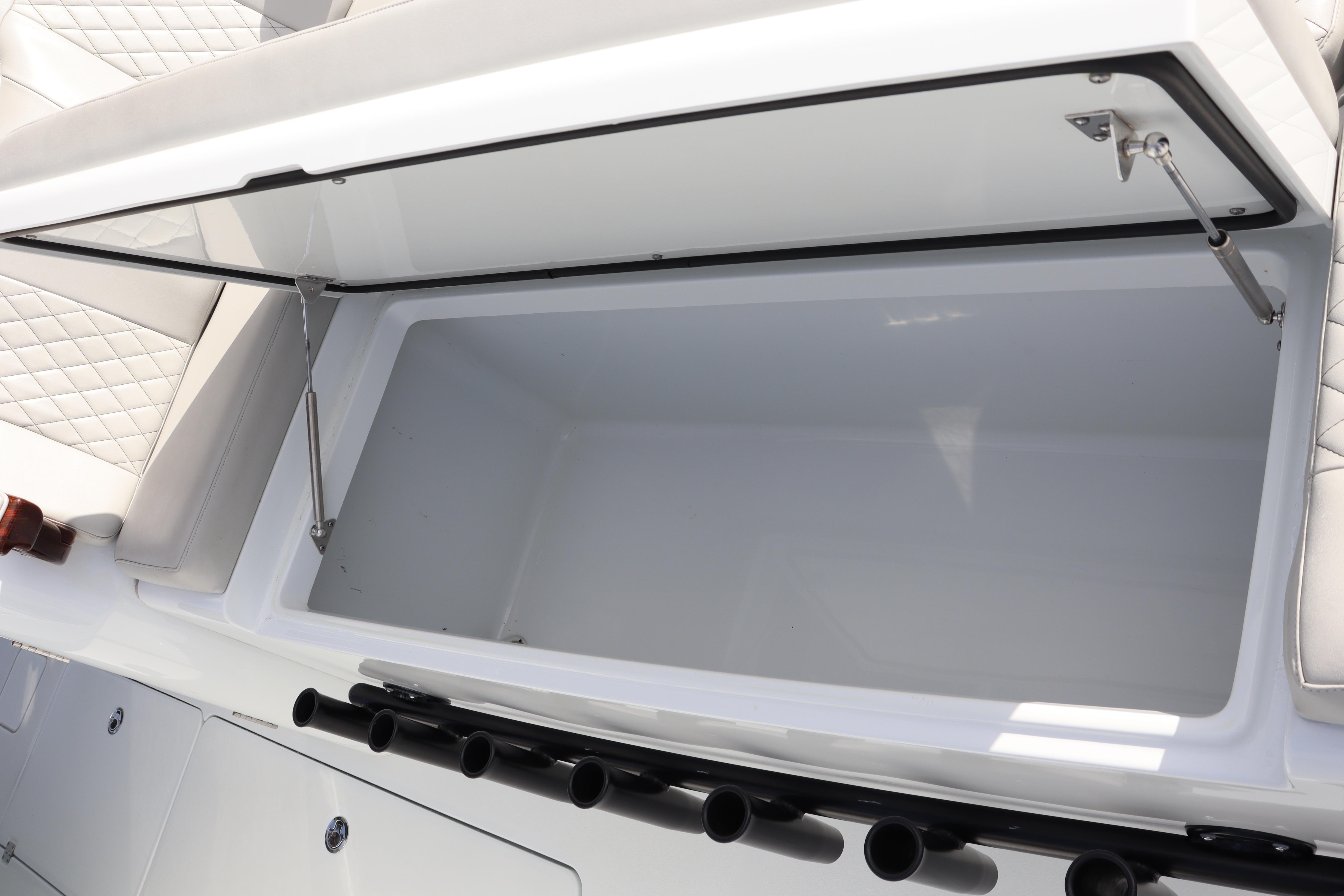 2023-freeman-42-center-console-power-9686505-20250218104220031-1_XLARGE