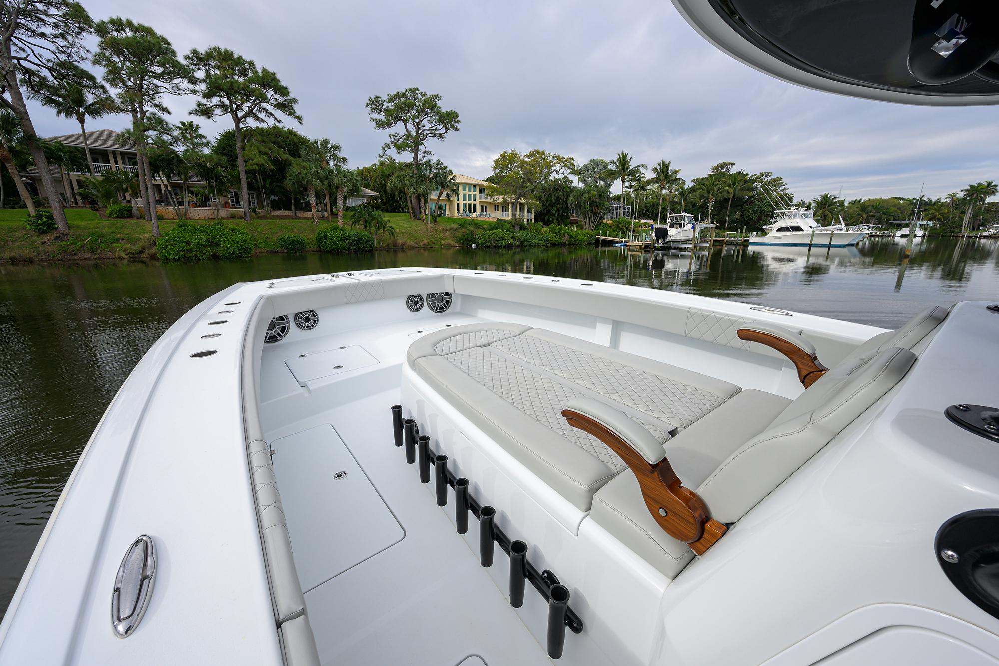 2023-freeman-42-center-console-power-9686505-20250228053812086-1_XLARGE