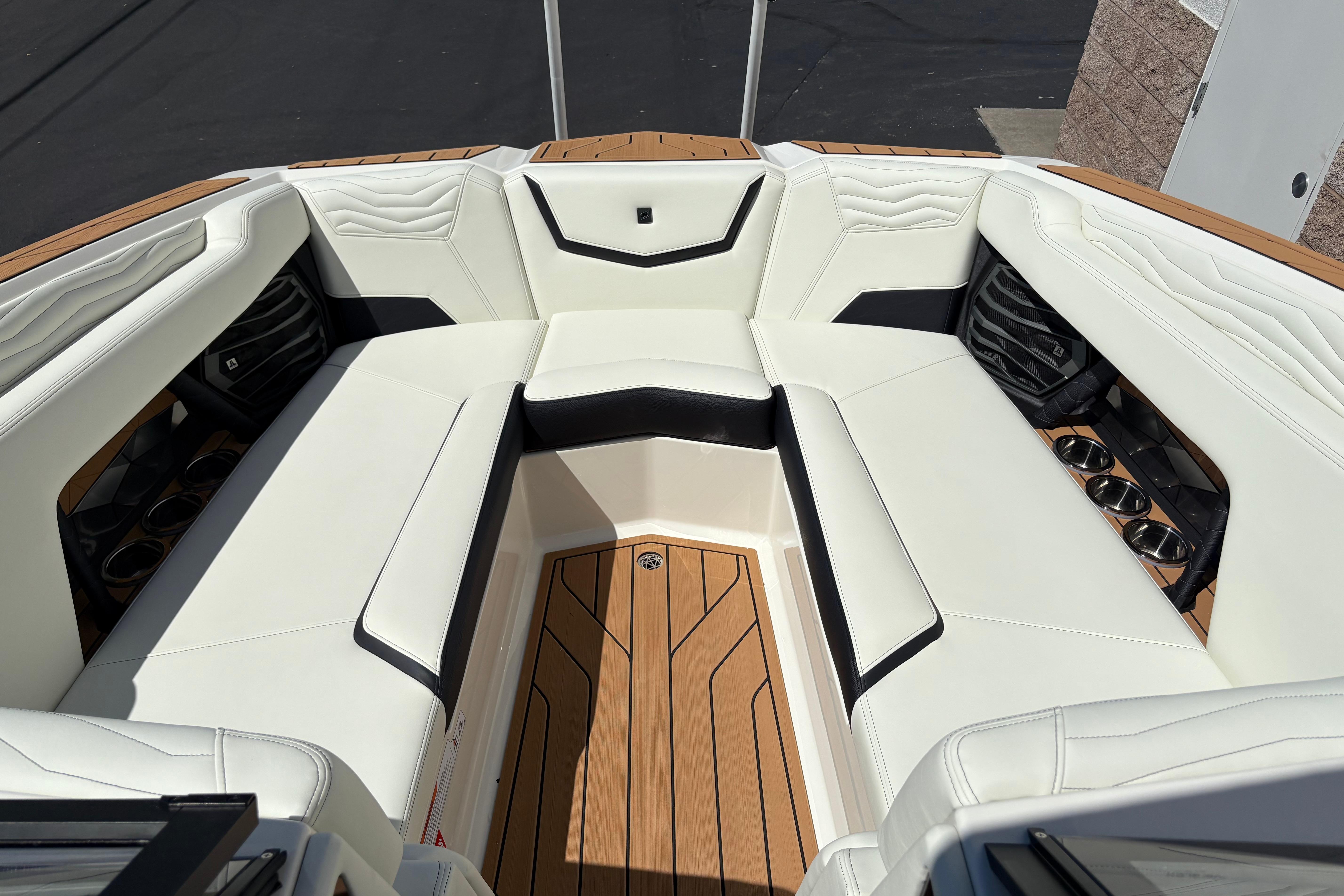 2026 Nautique Super Air Nautique G25 #N5024G inventory image at Sun Country Marine Group, San Jose-Campbell