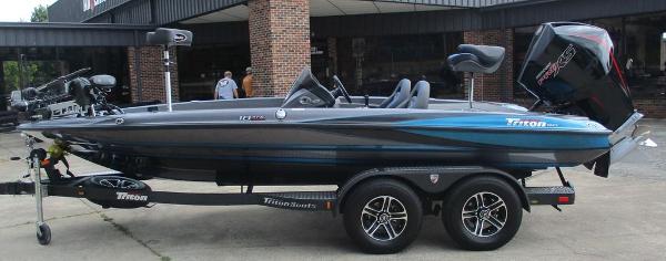 2021 Triton boat for sale, model of the boat is 18 TRX & Image # 1 of 17
