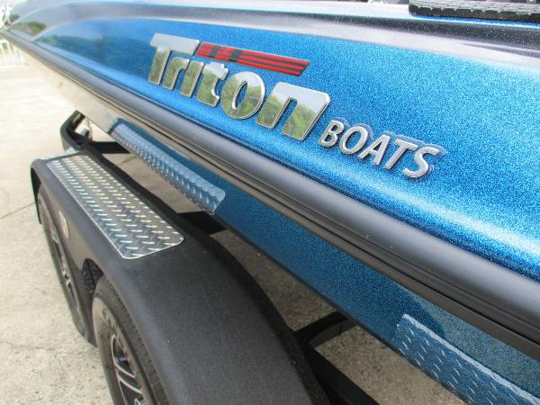 2021 Triton boat for sale, model of the boat is 18 TRX & Image # 3 of 17
