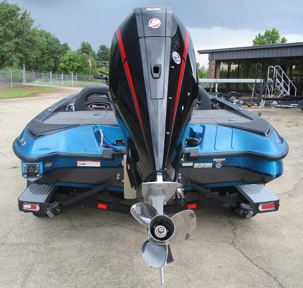 2021 Triton boat for sale, model of the boat is 18 TRX & Image # 4 of 17